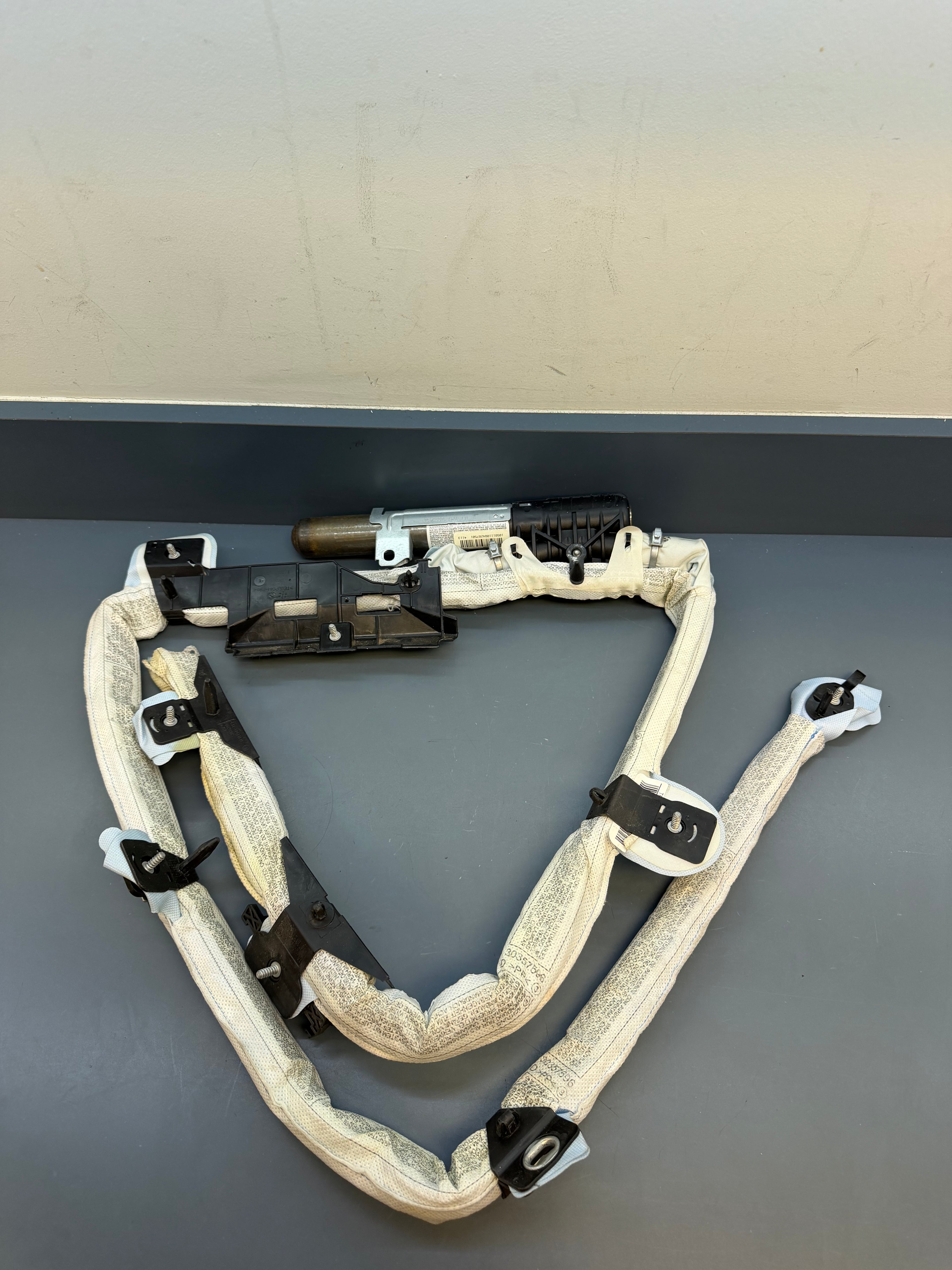 BMW E90 Left side Curtain Airbag 84696664508W