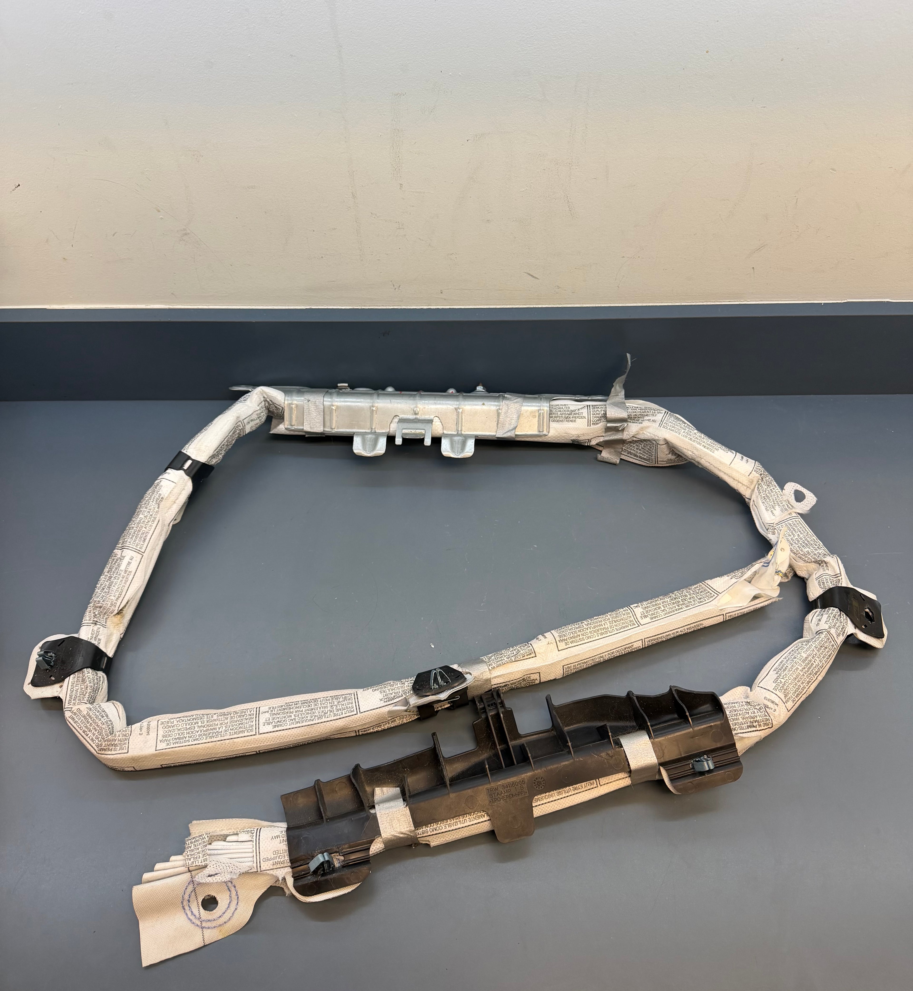 BMW F25 Left side Curtain Airbag 84918222515D