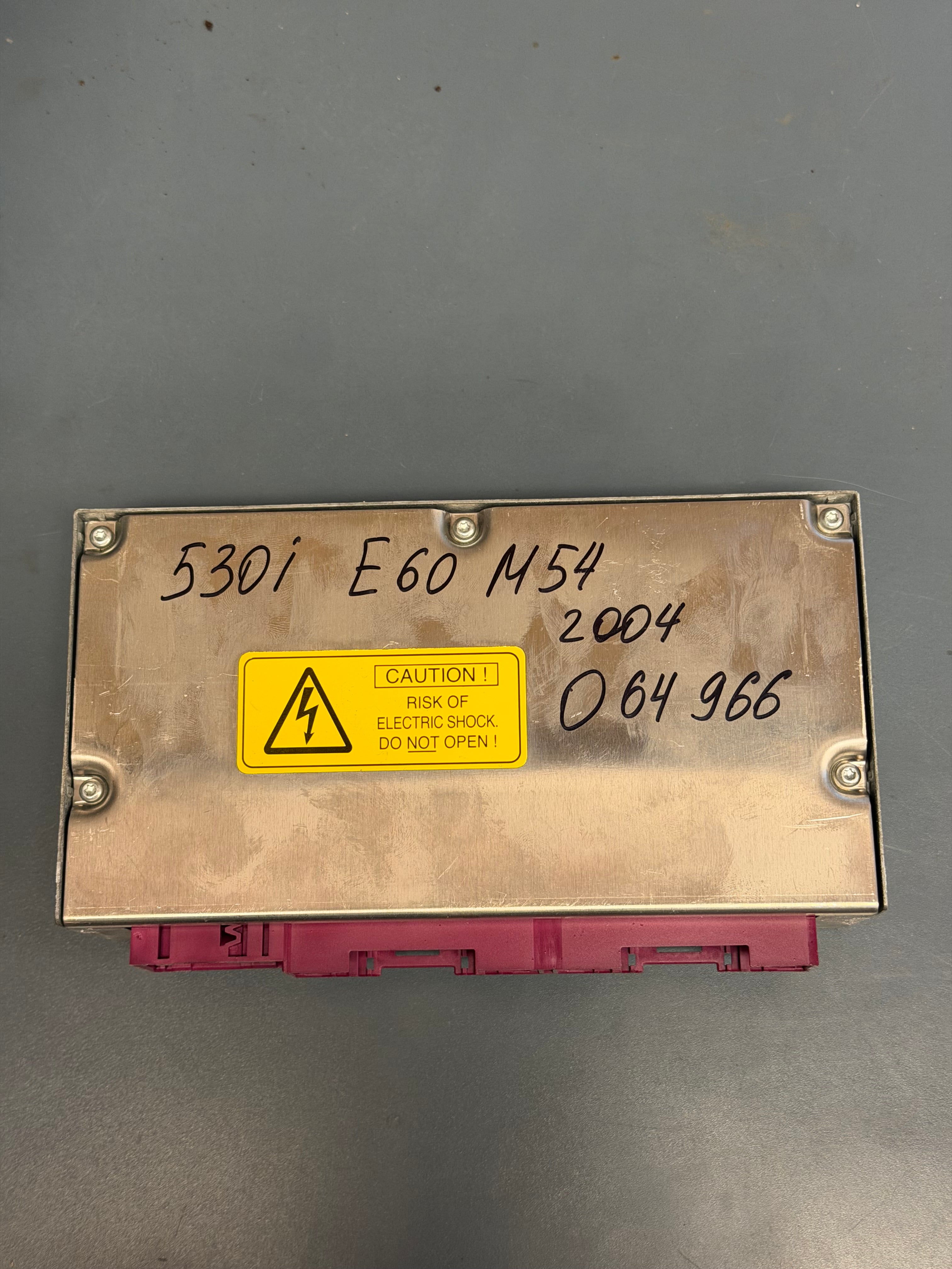 BMW E60 530i 2004 M54 Module Control 65776943087