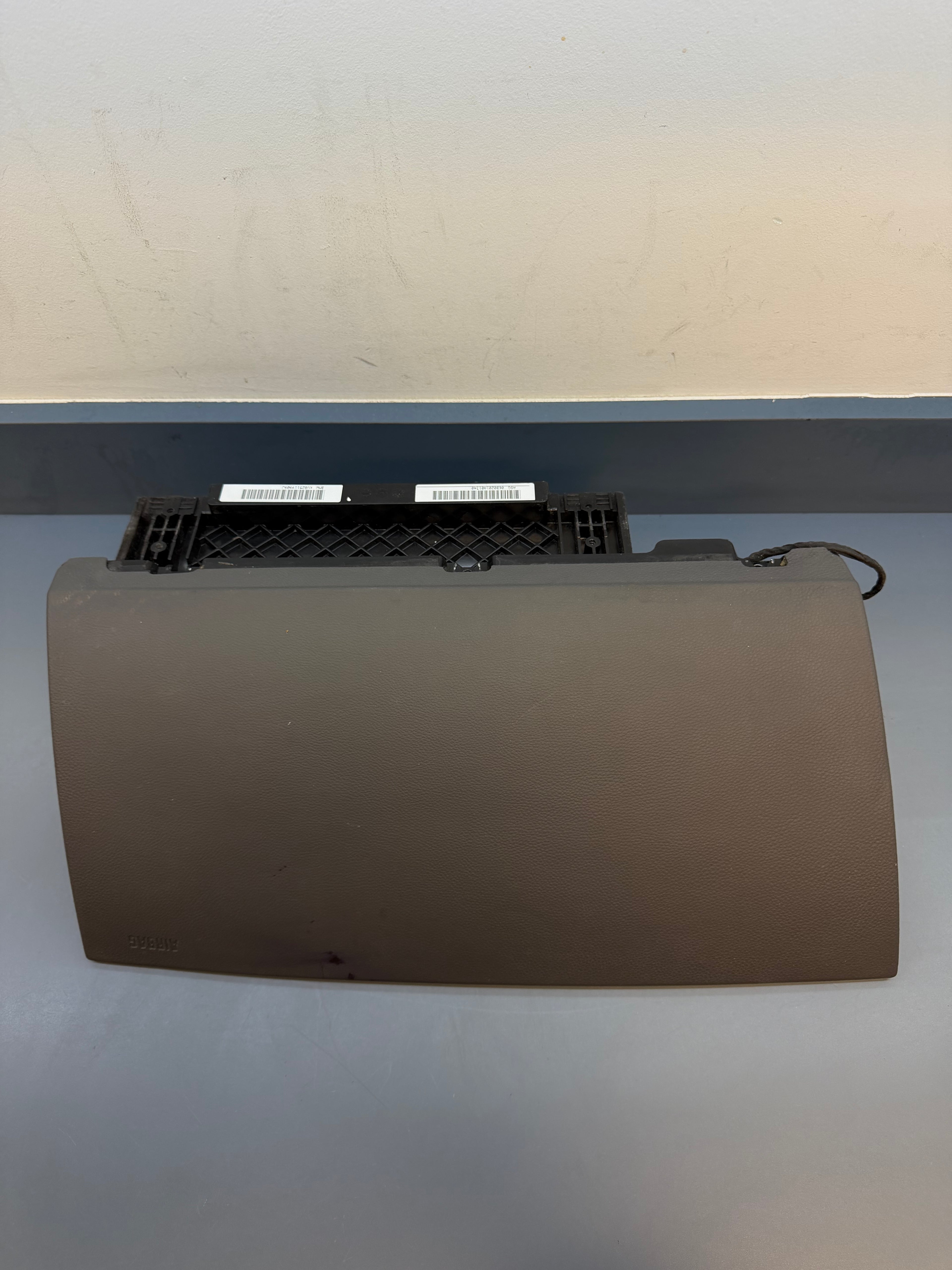 BMW E65 750i 2006 Glove Box KV825119909J