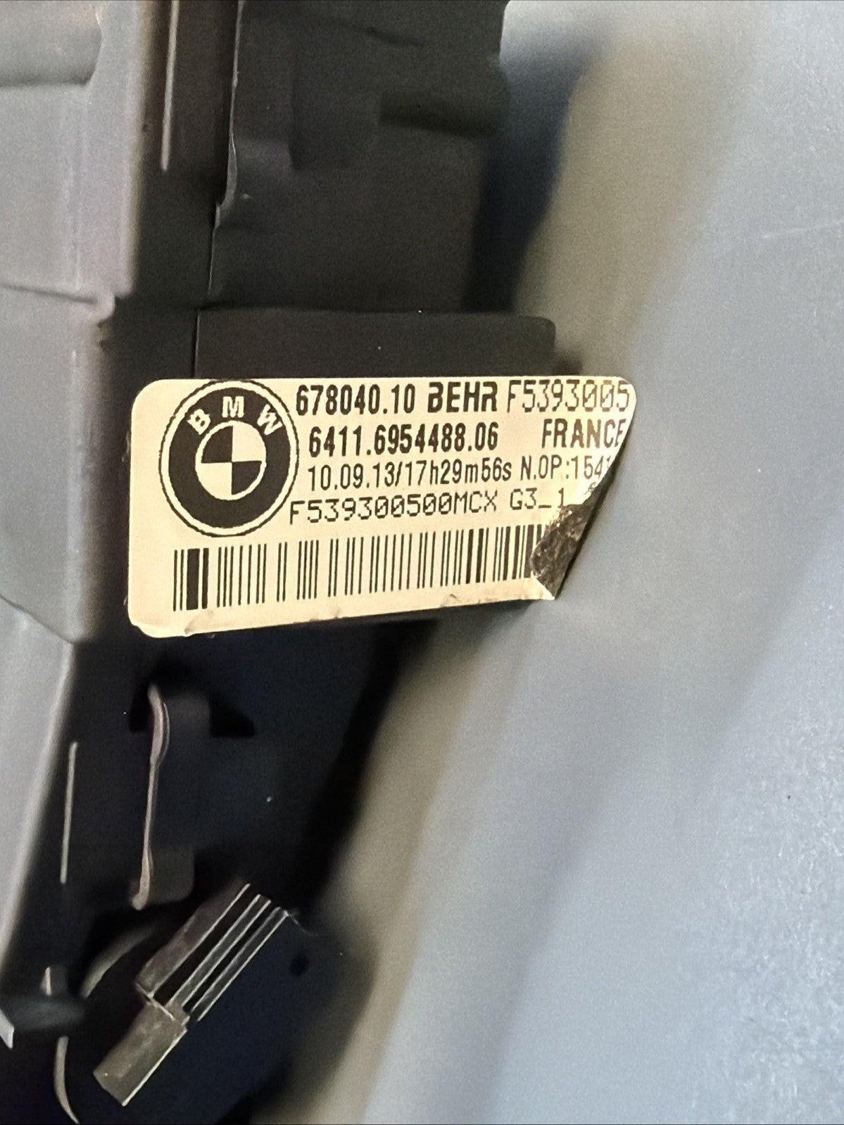 2007-2018 BMW X5 REAR Right Side Auxiliary Heater / AIR VENT DUCT 6954488 OEM