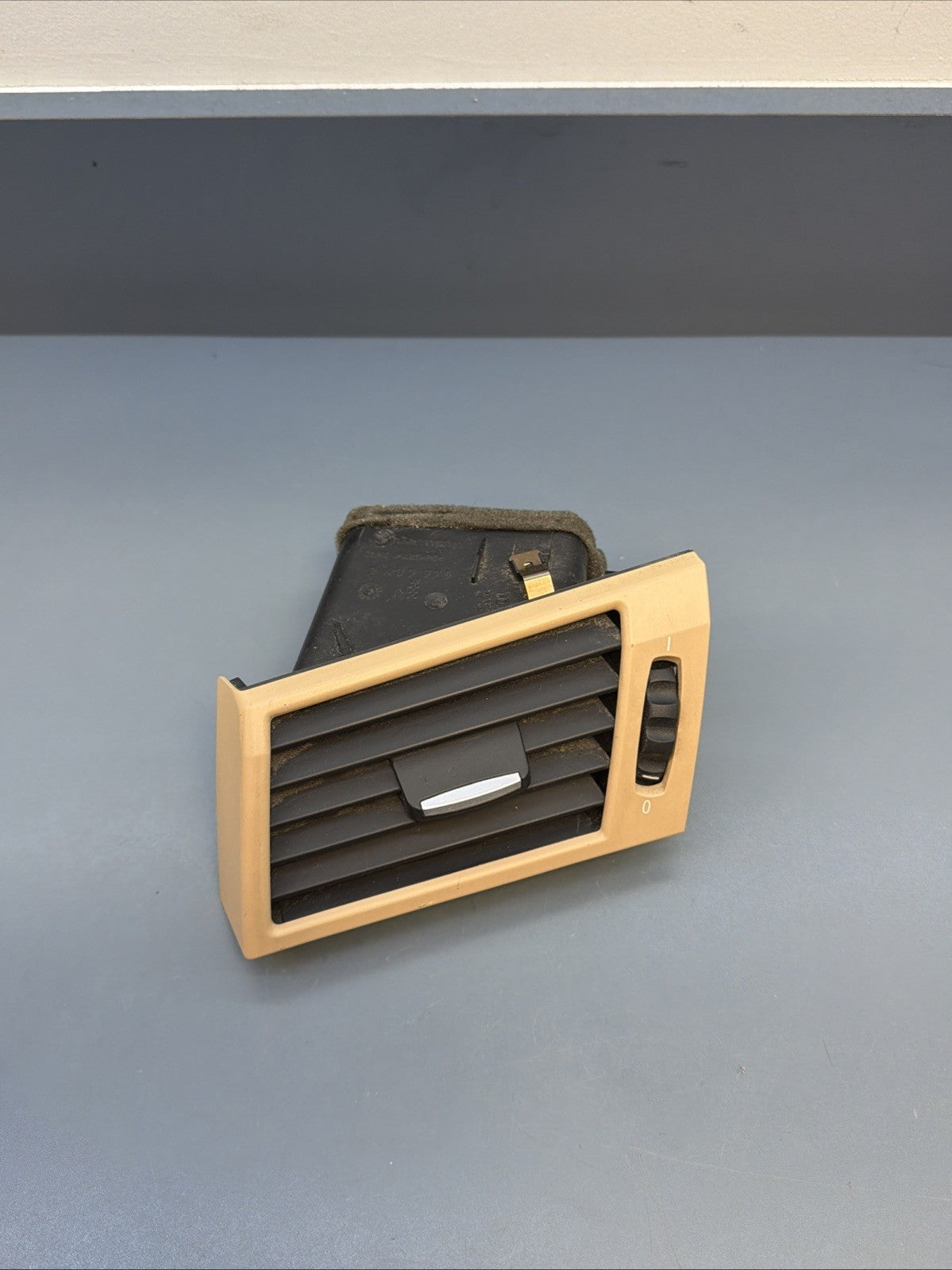 2003-2010 BMW X3 E83 Left Driver Side Air A/C Vent TAN OEM 3400075