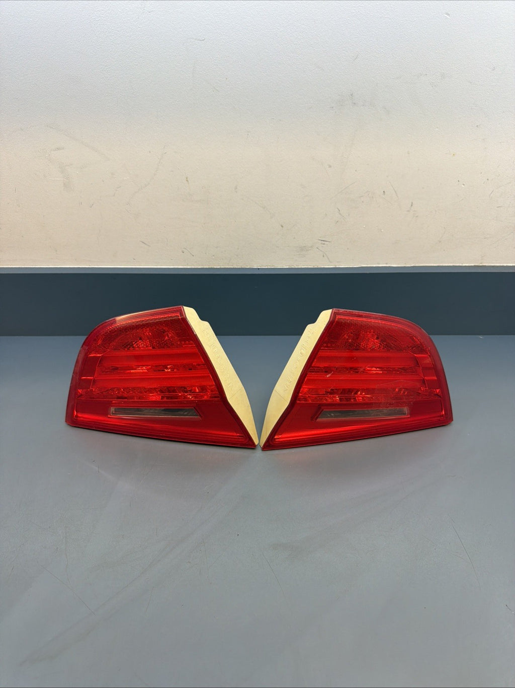 09-11 BMW E90 M3 335 328 Left And Right Inner Trunk Tail Light 7289427 7289428