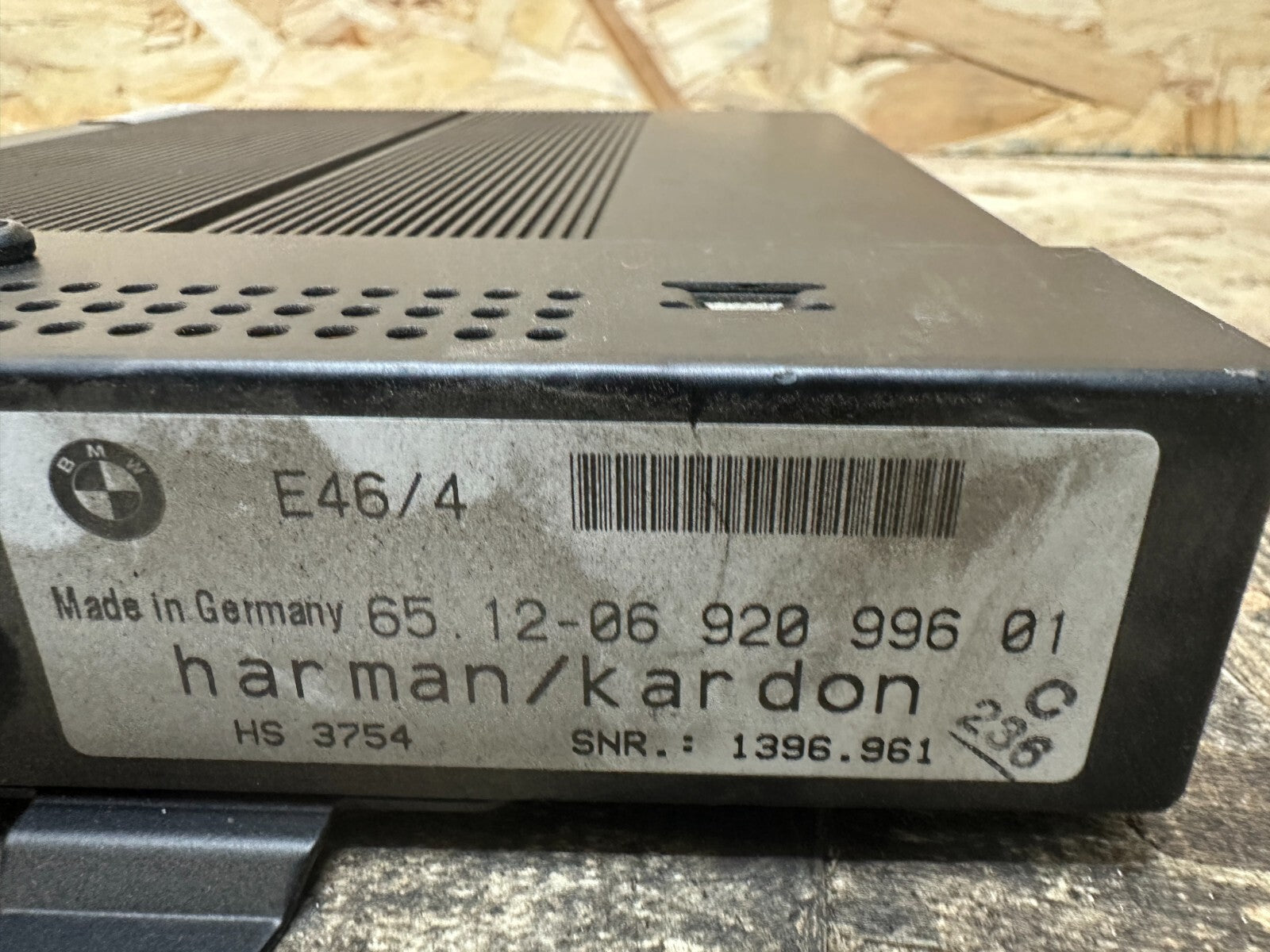 BMW 1999-2005 E46 3 SERIES AUDIO AMPLIFIER HIFI HARMAN KARDON OEM 6920996