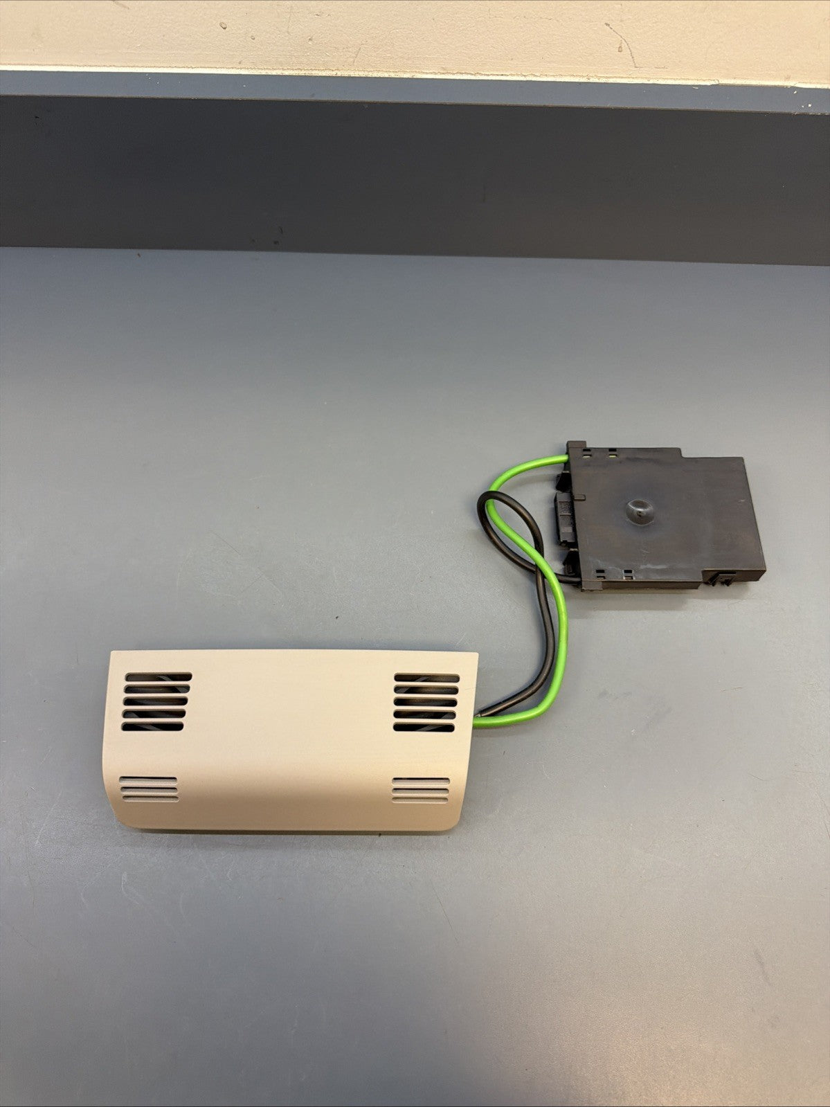 BMW X1 (E84) ANTI-THEFT ULTRASONIC ALARM SENSOR MODULE 9260874 GREY