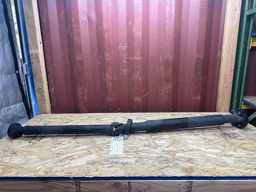 OEM BMW REAR DRIVESHAFT FITS AUTOMATIC 05-10 E60 E61 540 550 7557145