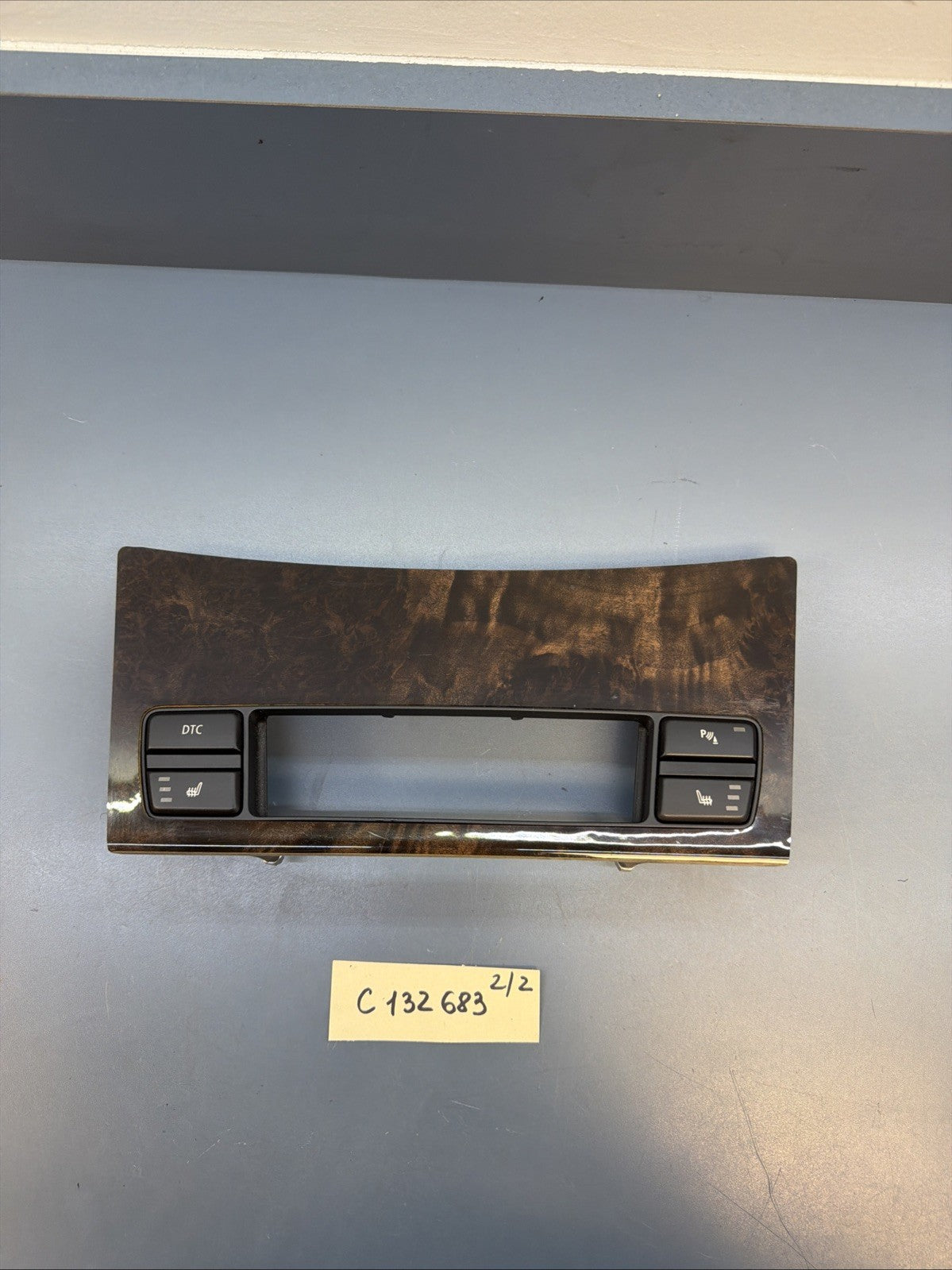 2006-2010 BMW 535I 550I E60 FRONT DASH HEATED SEAT TRACTION PANEL OEM 6978690
