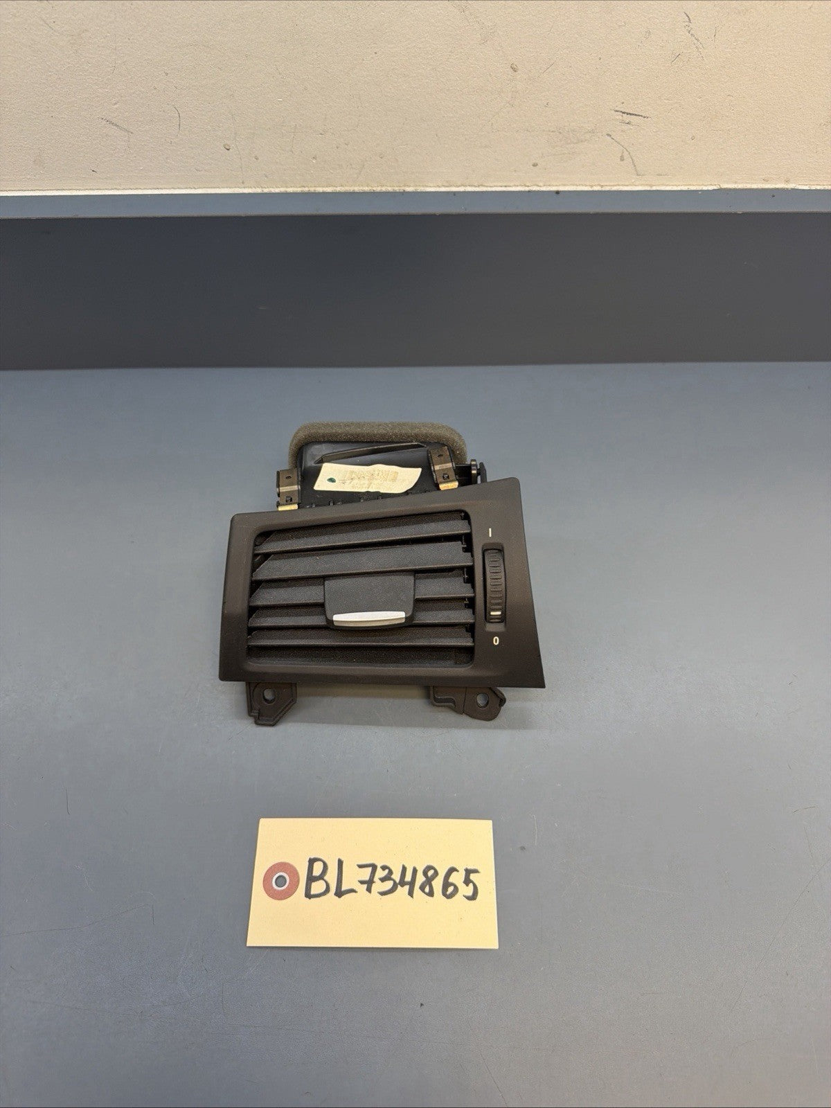 BMW F25 F26 X3 X4 FRONT LEFT DRIVER SIDE AIR HEAT VENT GRILLE TRIM OEM 17238711