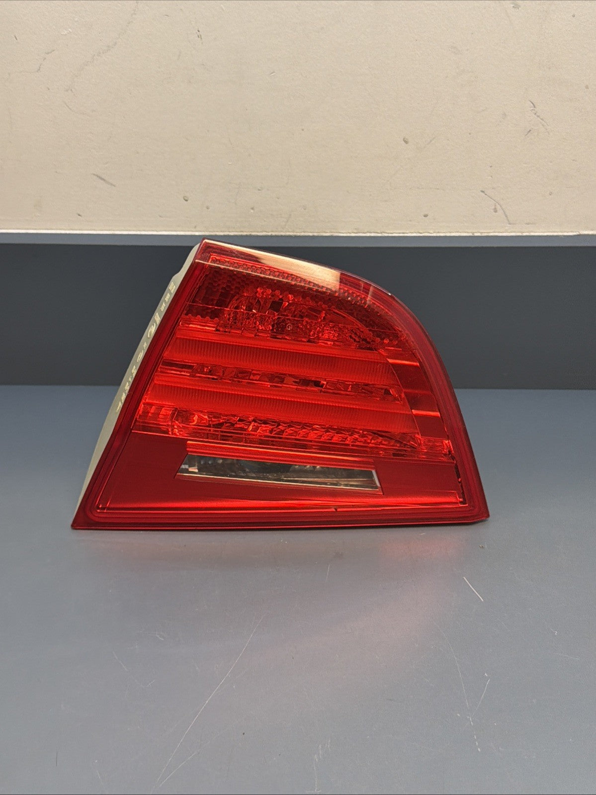 2009-11 BMW E90 LCI 3 Series Right Passenger Inner Trunk Tail Light 7289428 OEM