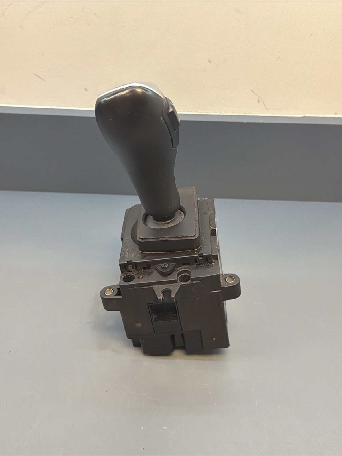11-16 BMW 5 7 SERIES AUTOMATIC GEAR SHIFTER SELECTOR SHIFT KNOB OEM 9239504
