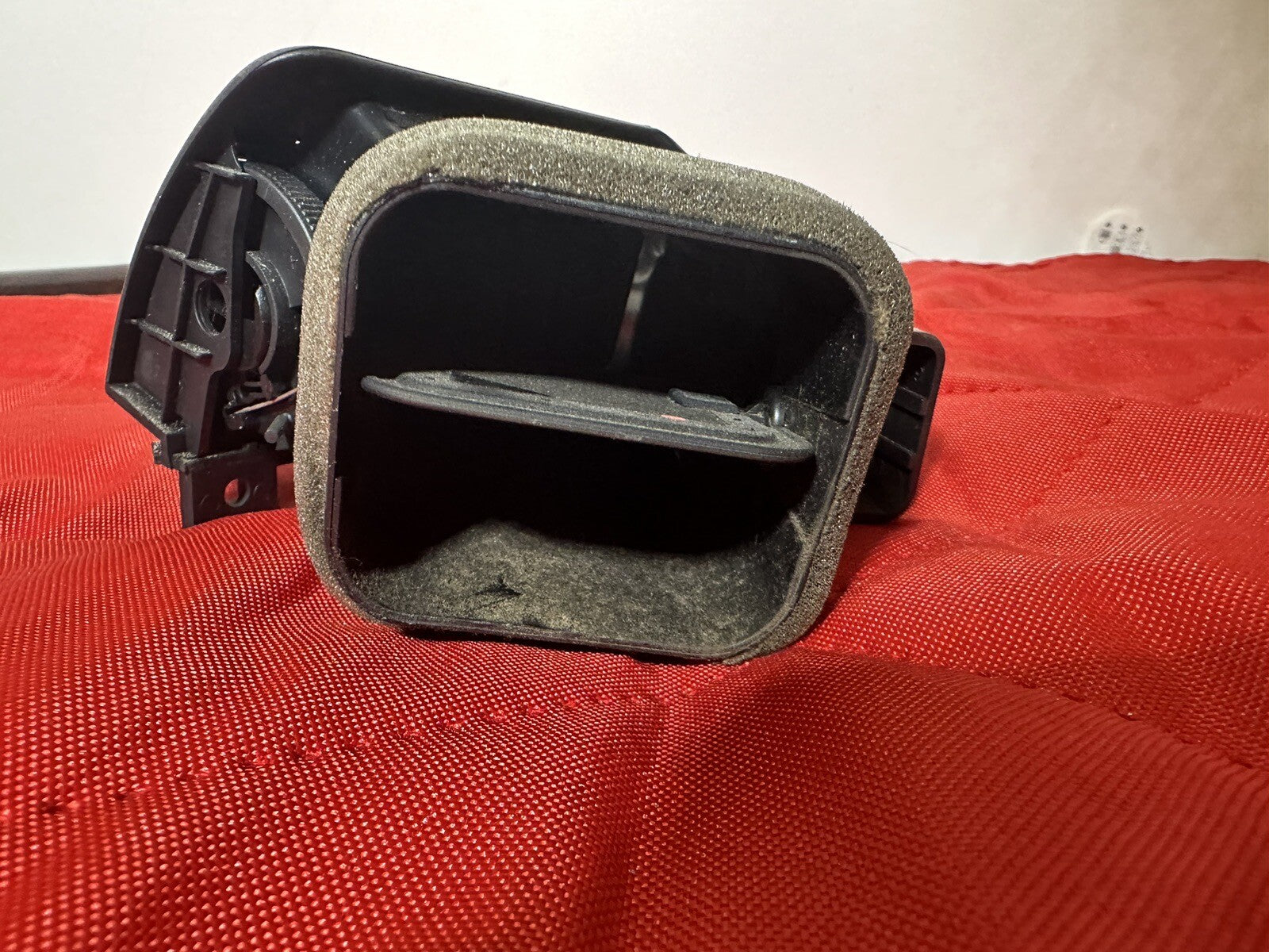 00-06 BMW 3-SERIES FRONT LEFT SIDE DASH FRESH GRILLE AIR VENT PANEL OEM 8361897