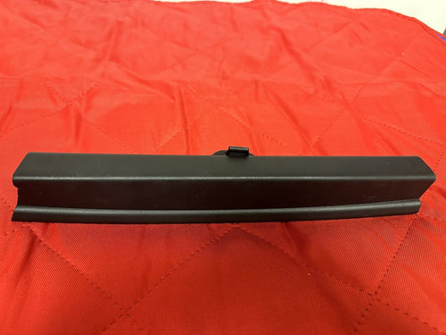 04-10 BMW E60 5 SERIES REAR LEFT SIDE DOOR QUARTER WINDOW SUN SHADE OEM 6984649