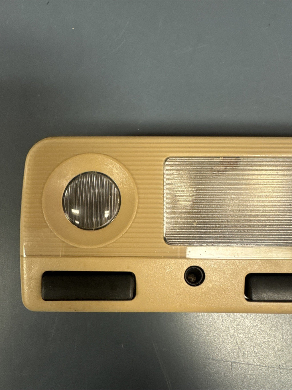 Genuine BMW E38 Headliner courtesy light assembly. Pearl Beige 63318385359