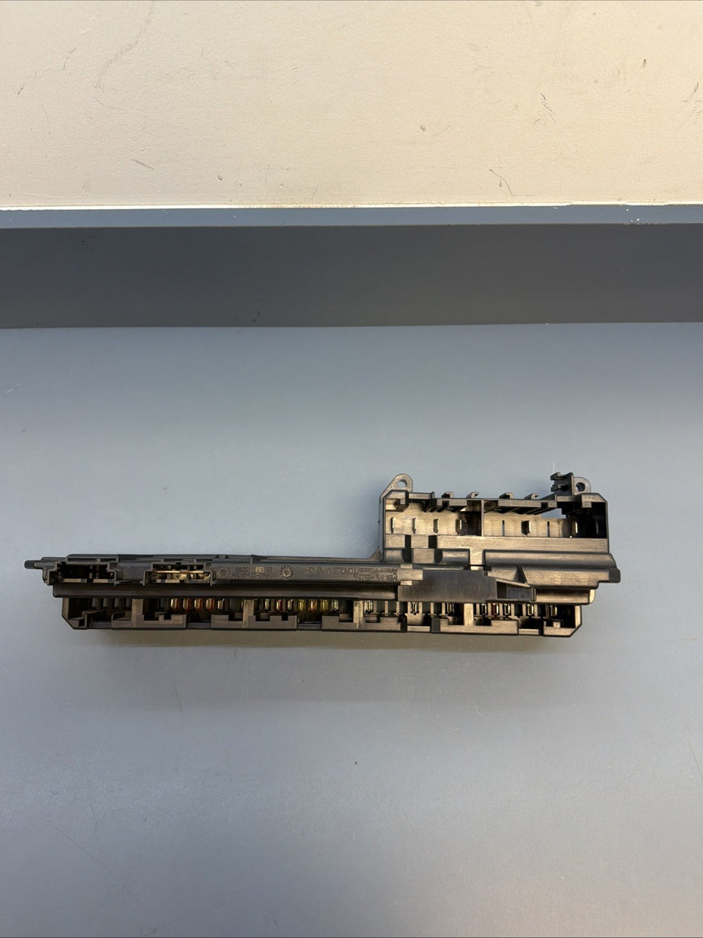06-10 BMW M6 E64 E63 Fuse Relay Box Junction Distribution Dash 6957330 OEM