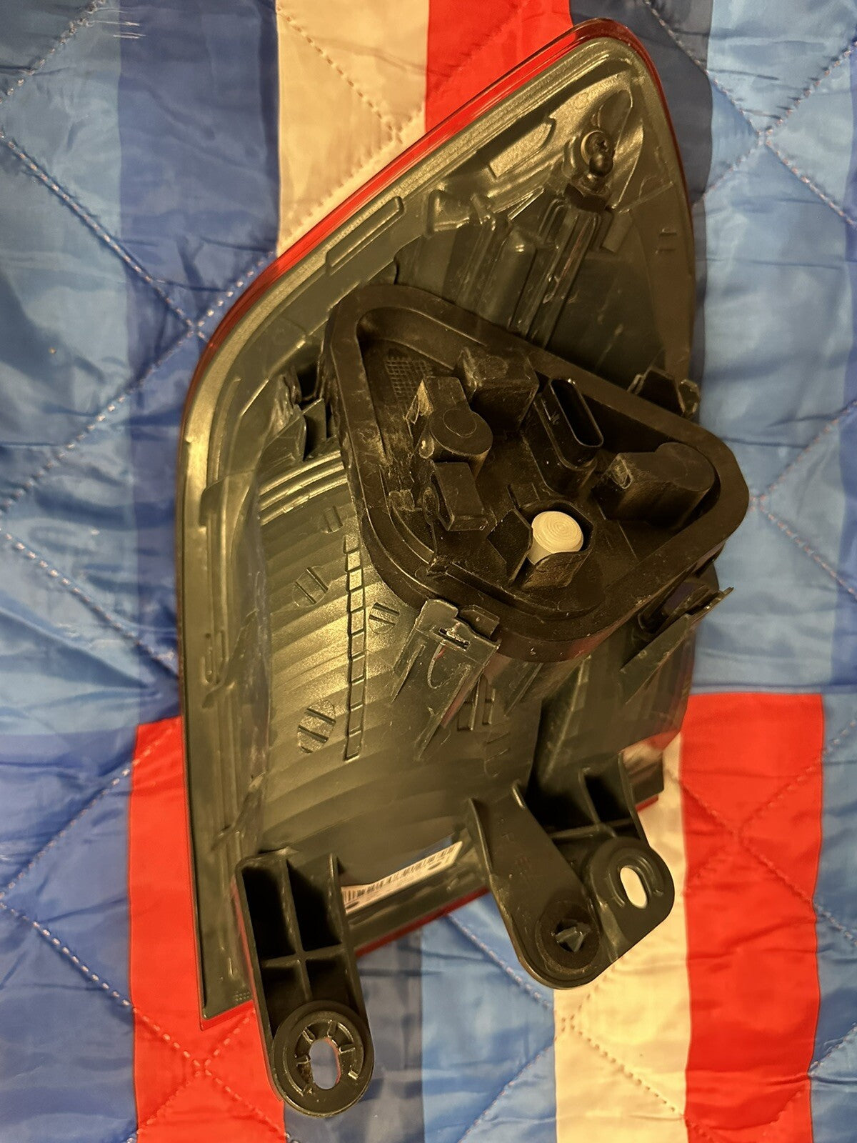2012 - 2016 BMW 328I F30 REAR RIGHT SIDE TRUNK OUTER STOP TAILLIGHT TAILLAMP OEM