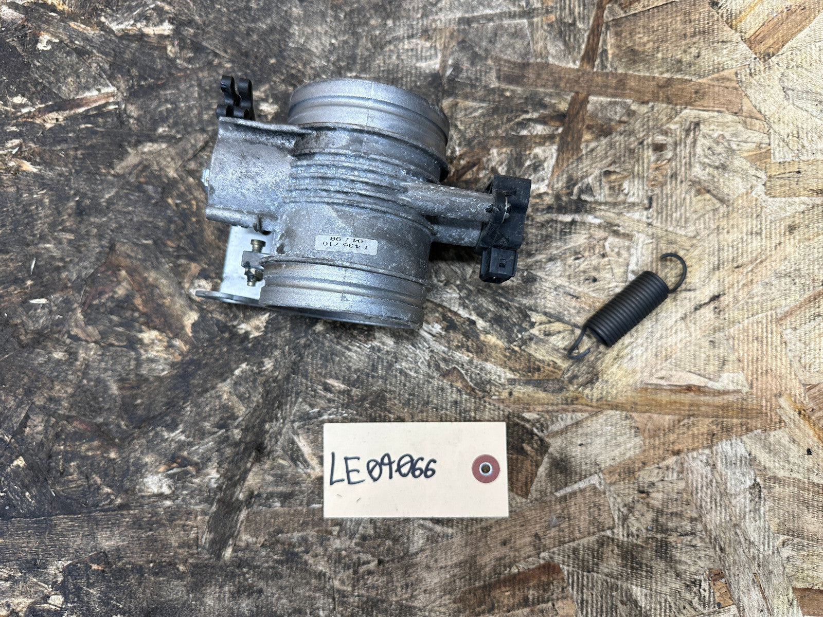 BMW 95-99 E36 E36/7 3 SERIES Z3 SECCONDARY THROTTLE BODY COMPLETE OEM 1435710