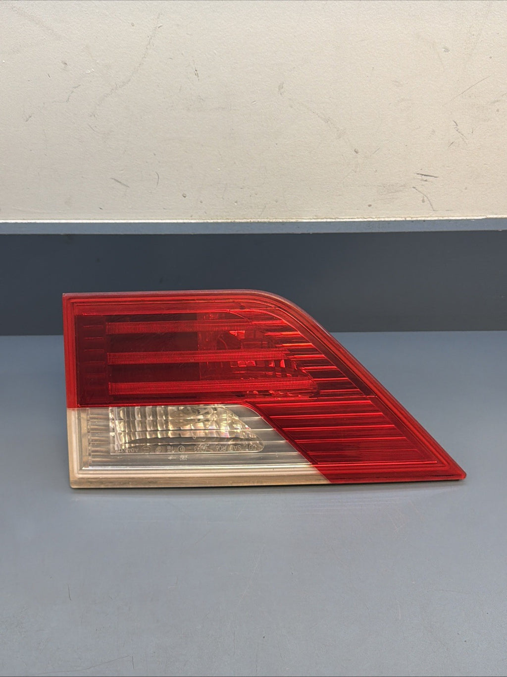 2007-2010 BMW X3 Right Passenger Side Inner Taillight OEM 7162214