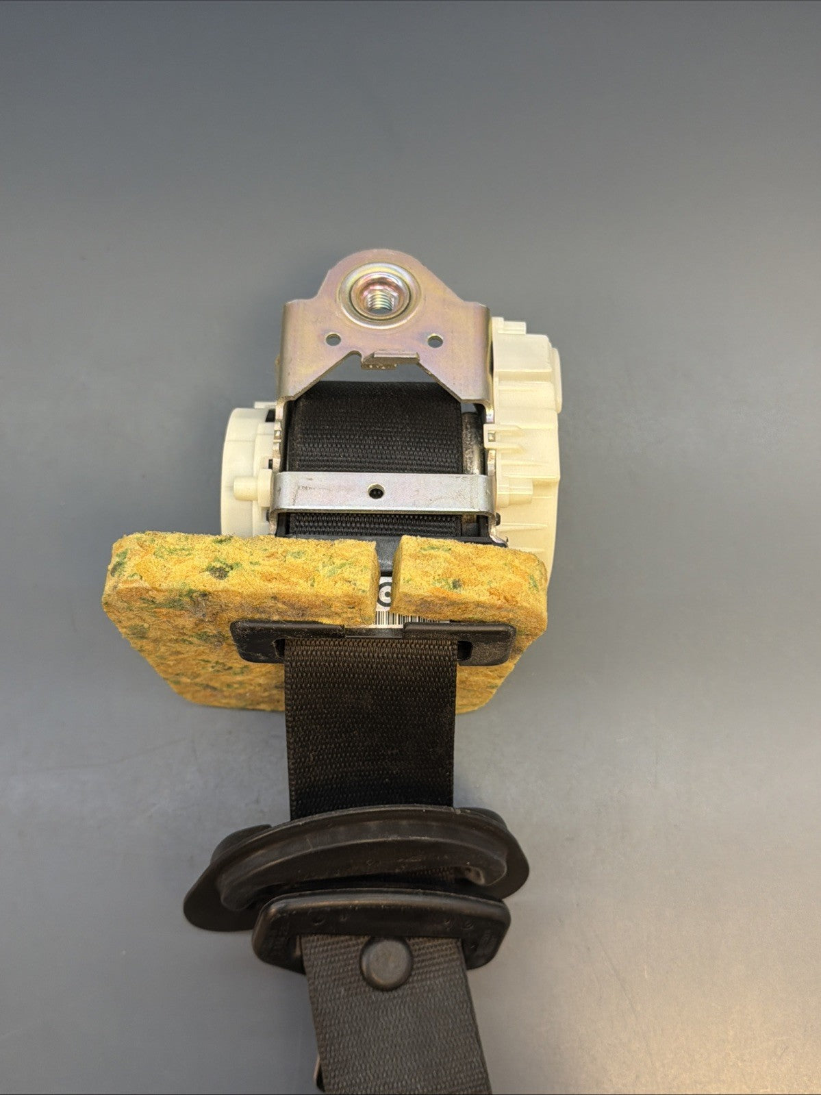 08-13 BMW E90 E92 E93 M3 OEM Coupe Front Right Seat Belt Black 34016740