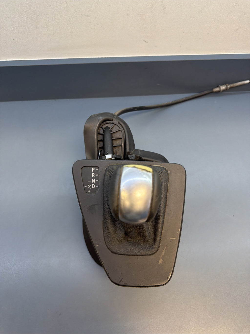 06-11 BMW E90 E91 E92 E93 AUTOMATIC TRANSMISSION GEAR SELECTOR SHIFTER 7548037