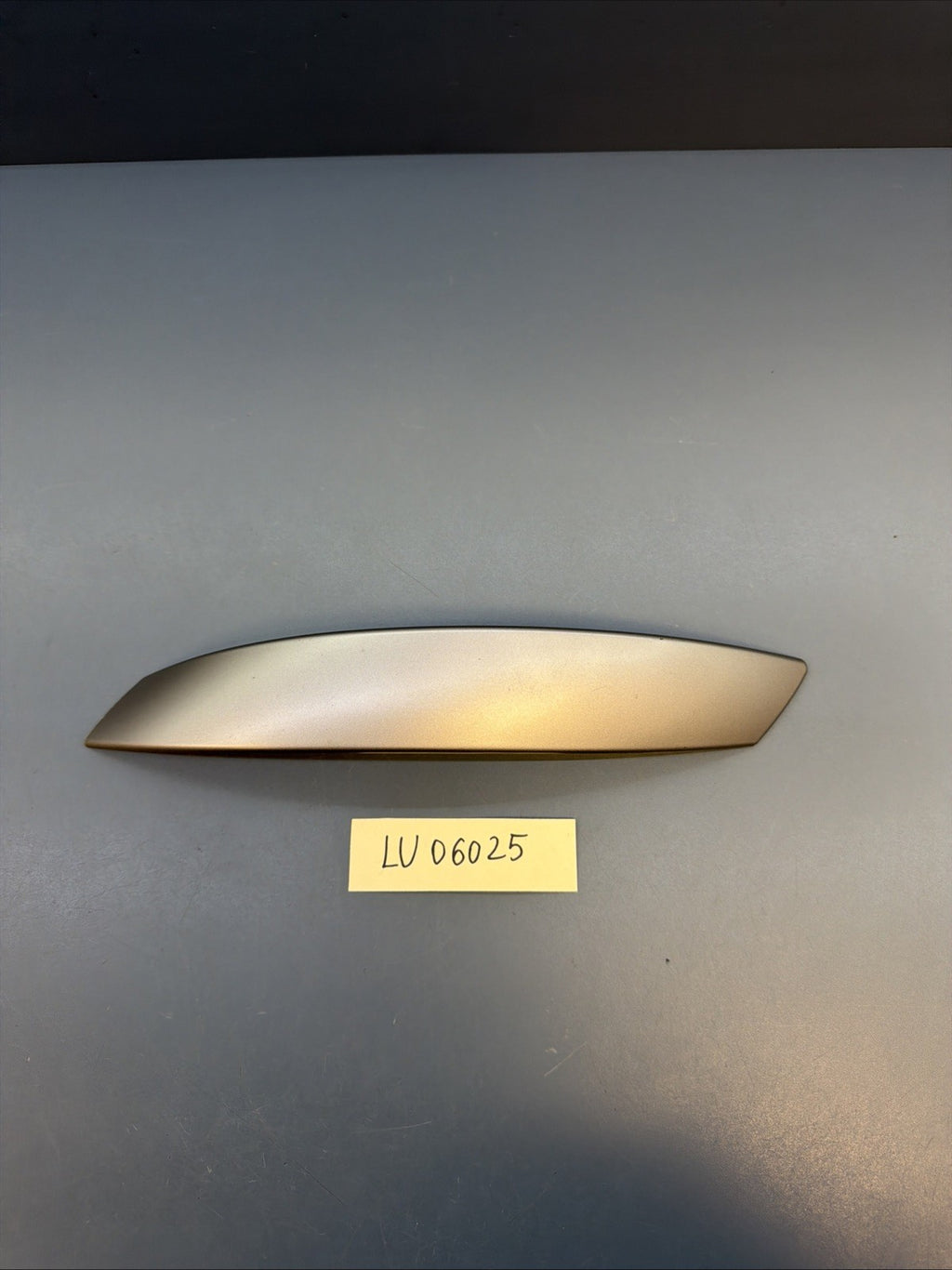 BMW Z4 E85 E86 2003 Right Moulding Trim Decorative Strip Cover Door Handle 70428