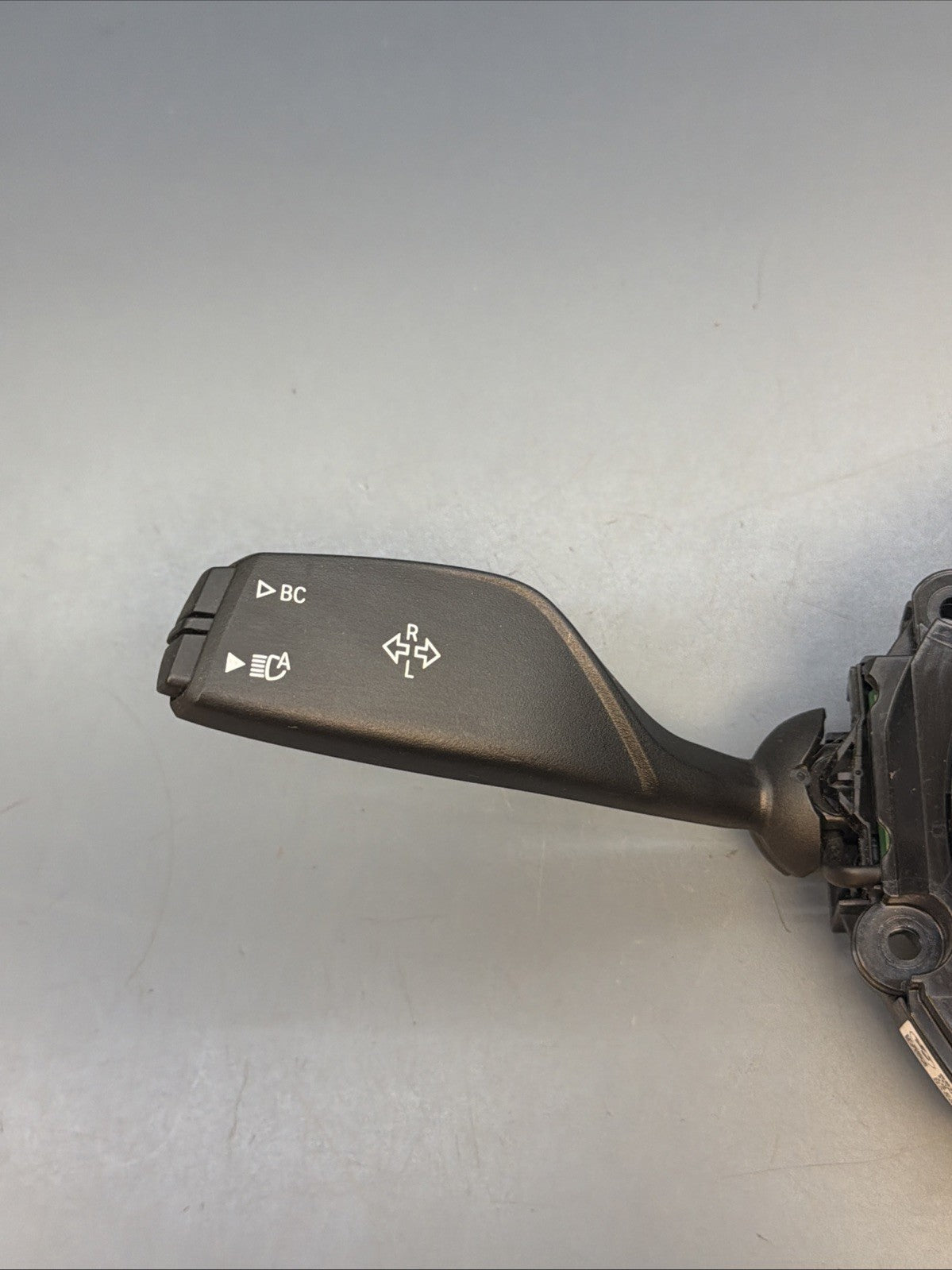 2018-2022 BMW X2 F39 OEM Windshield Wiper Turn Signal Switch 6823666