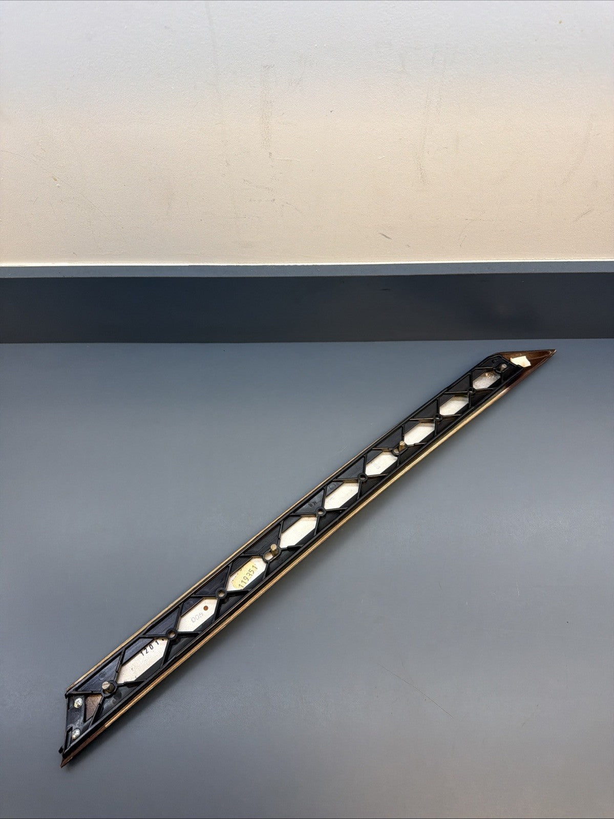 99-06 BMW E46 SEDAN REAR RIGHT Interior Door Panel Trim Moulding OEM 8200754
