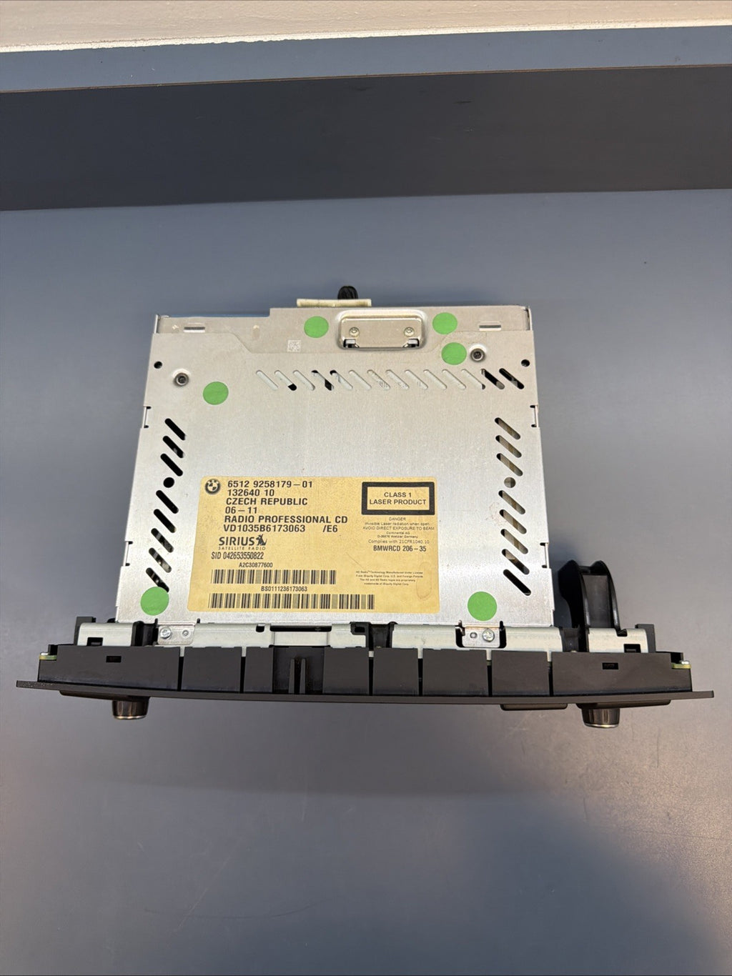 BMW 2006-2012 E90 AM/FM CD AUDIO RADIO PLAYER OEM 9258179