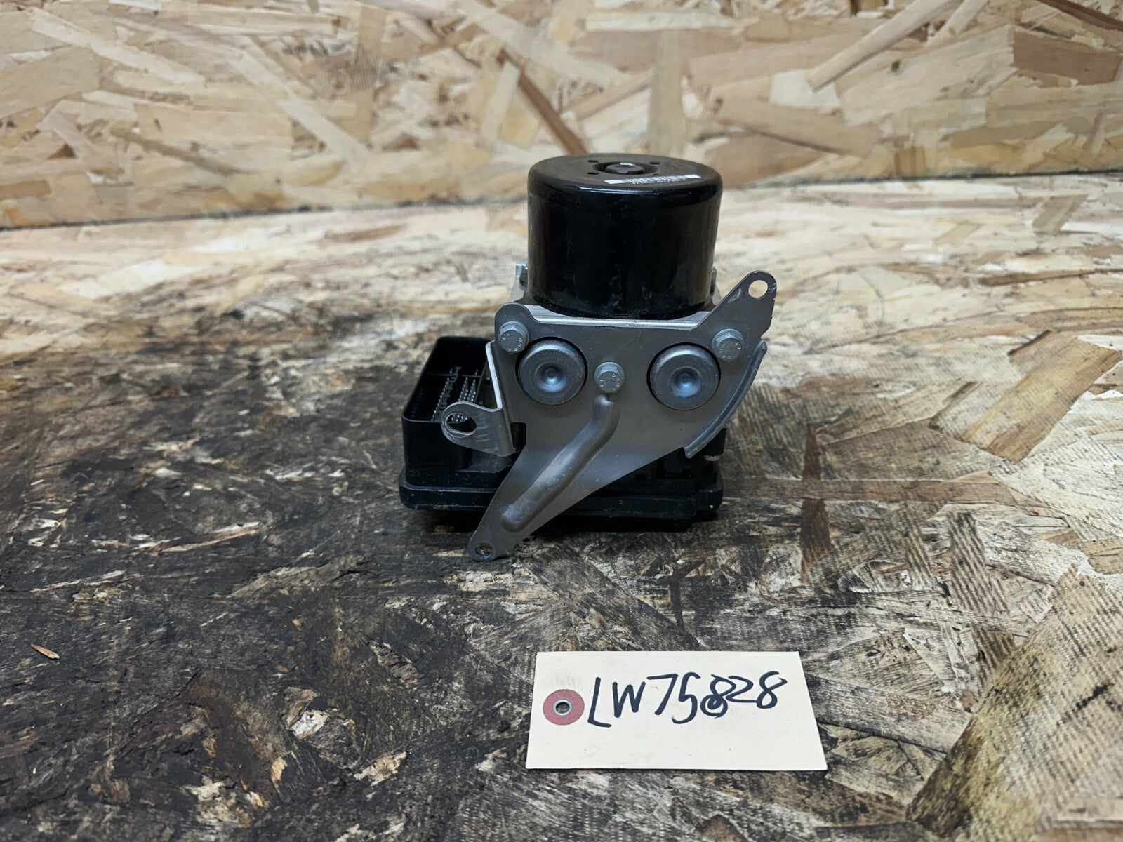 BMW 2005-2012 E90 E9X ABS ANTI LOCK BRKE PUMP W CONTRLLER OEM 6778237+6778236