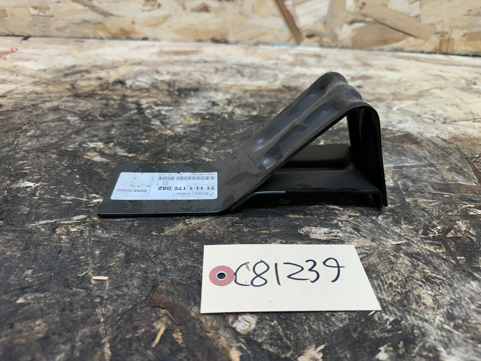 BMW 1999-2006 E46 SPAIR TIRE WHEEL CHOCK SINGLE OEM 1179052