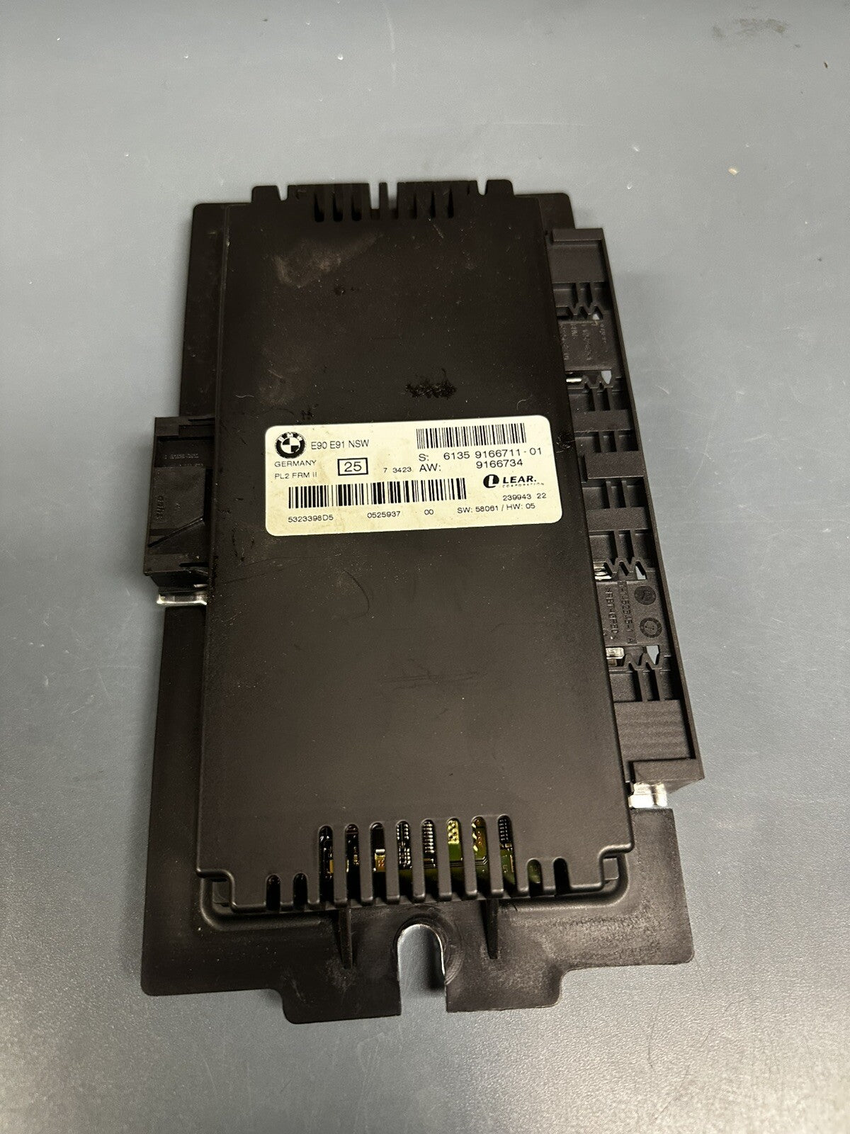 2007-09 BMW 3-Series E90 Xenon Headlight Footwell Control Module 6135 9166711-01