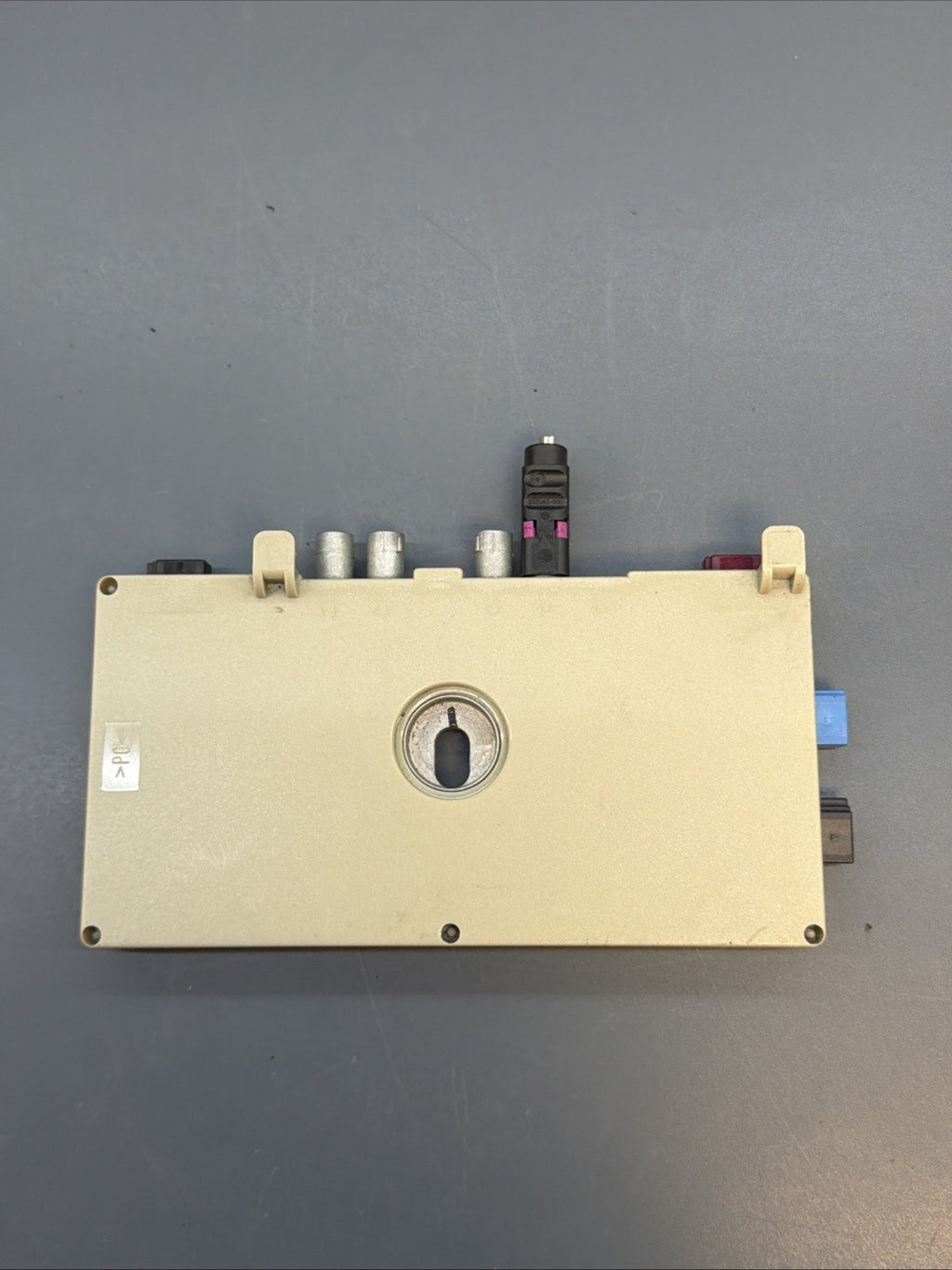 07-13 OEM BMW E93 Convertible Radio Diversity Antenna Amplifier Module 9187798