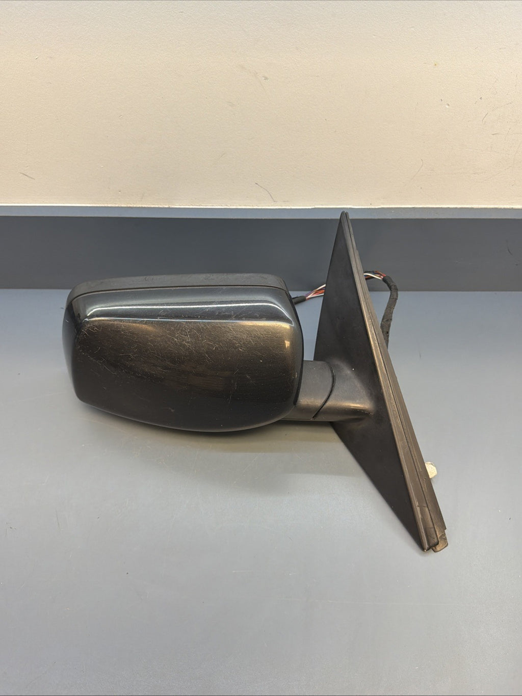 2004-2007 BMW Black Right Side Power Mirror 010748 5 Series E60 *READ*