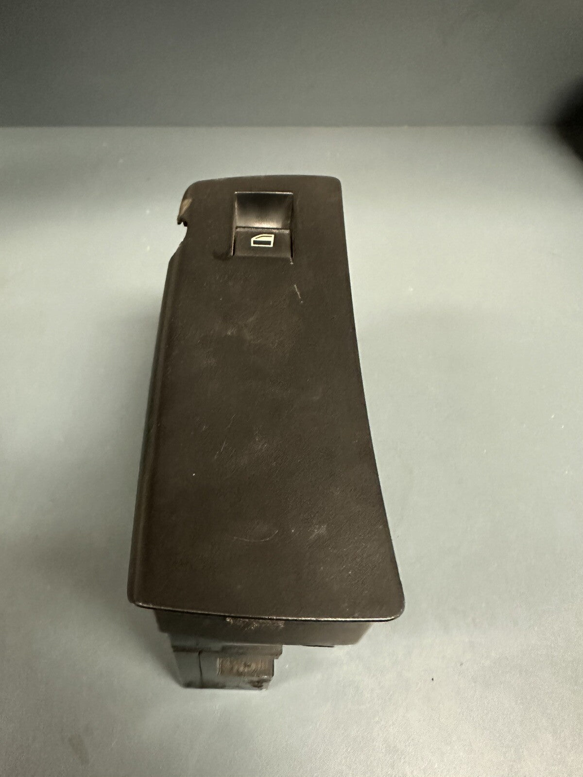 2000-06 BMW SUV X5 Right Passenger Side Window Switch OEM 6925697
