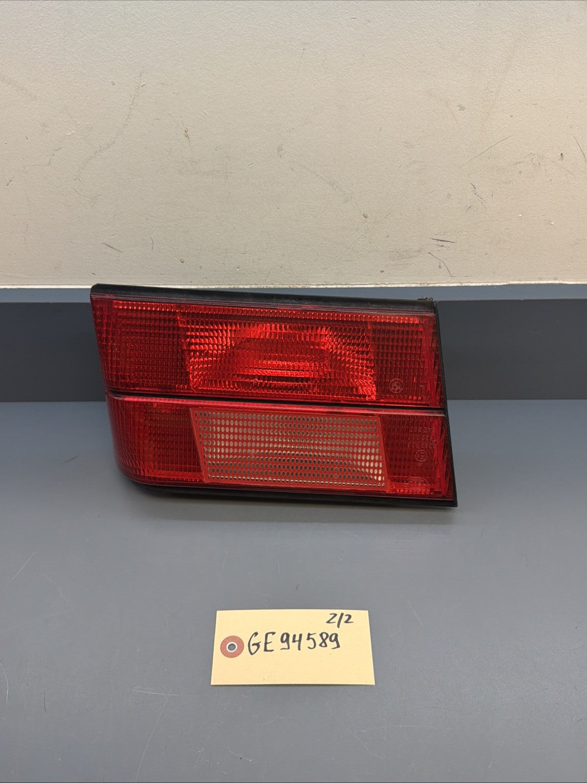 1988-1995 BMW E34 525i 530i 535i 540i Driver Left Inner Tail Light 1389015