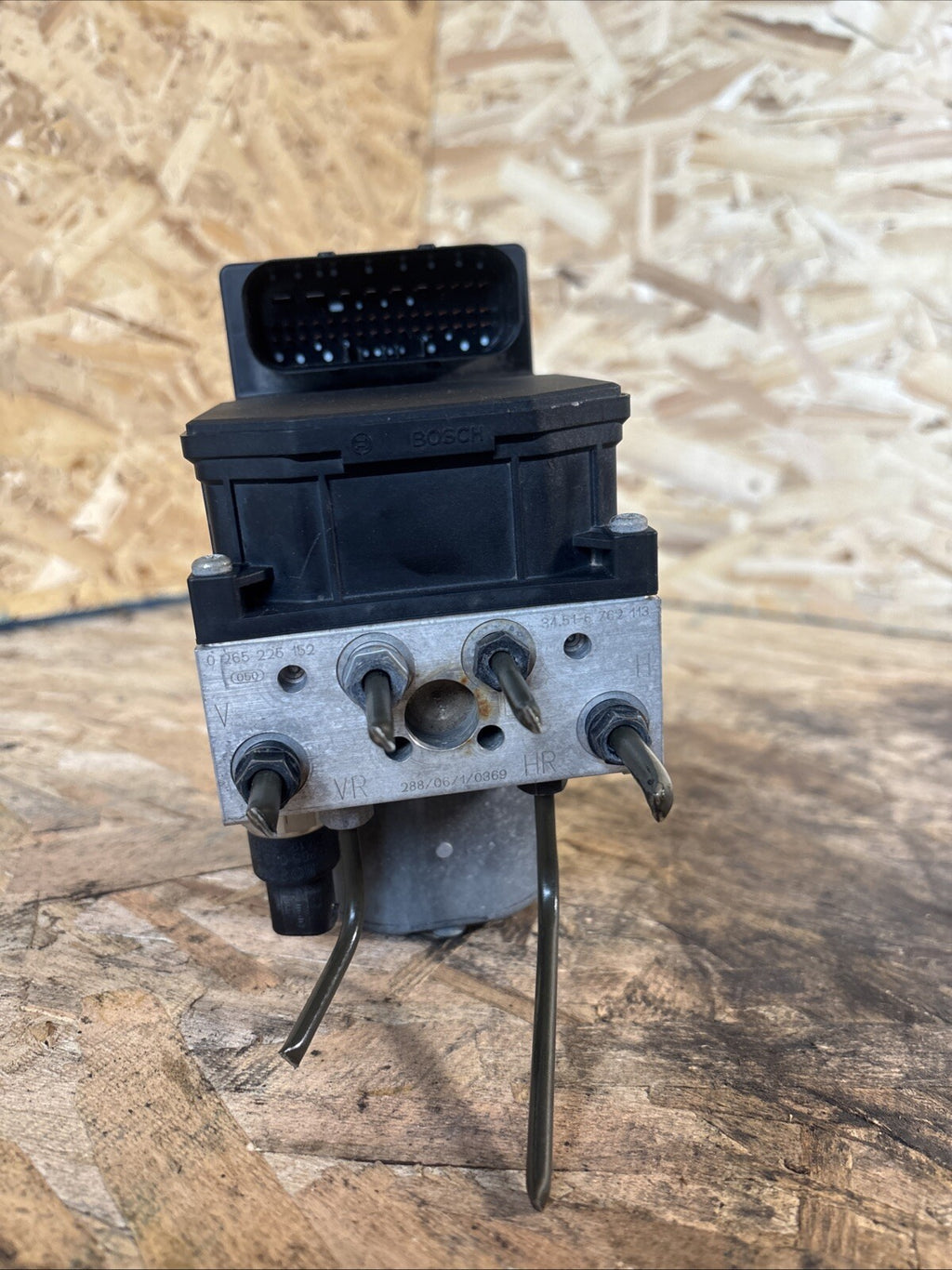 BMW E46 325xi 330xi ABS PUMP BRAKE CONTROLLER ASC HYDRAULIC HYDRO BLOCK UNIT DSC