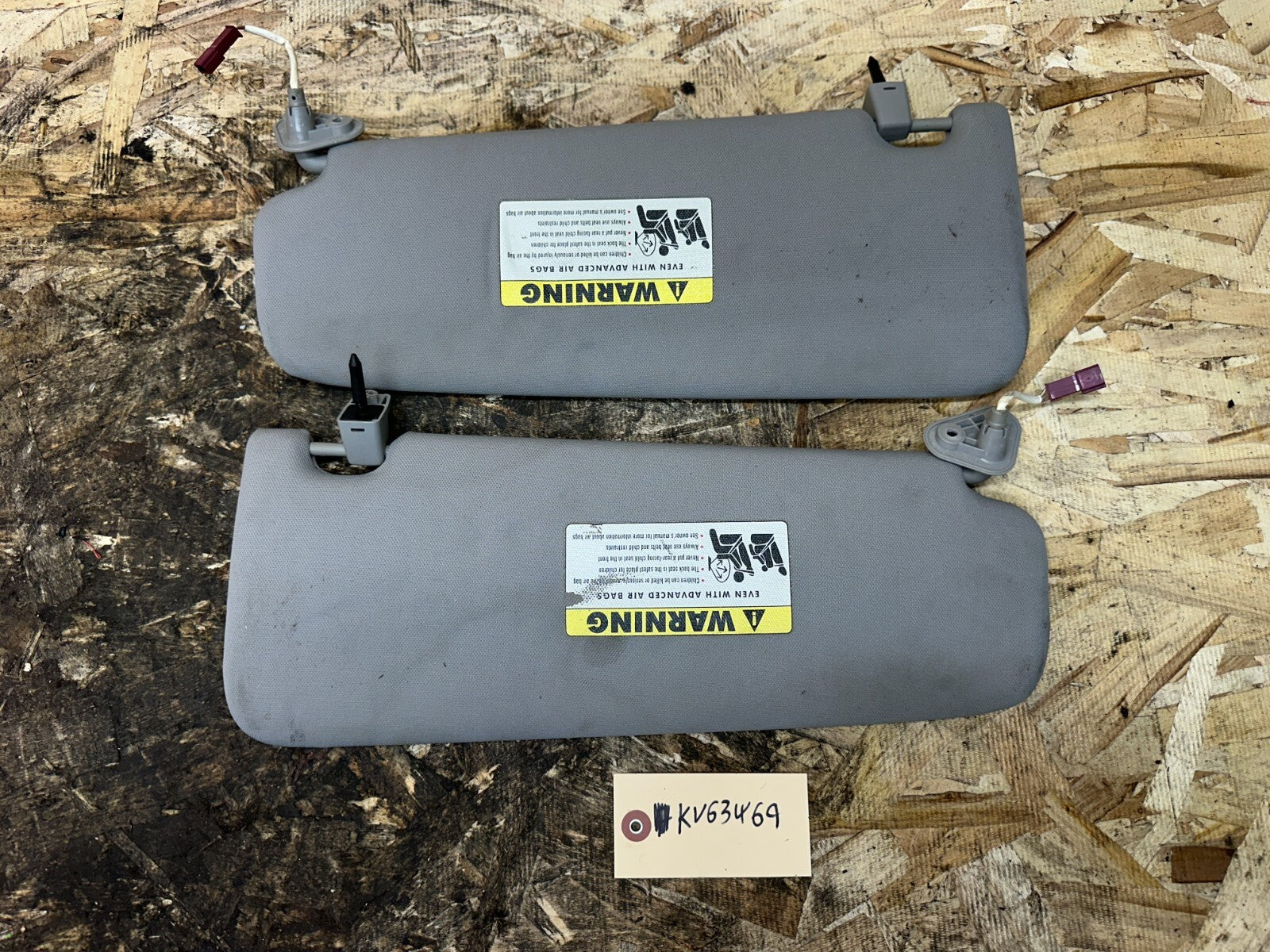 BMW 2006-2012 E90 E9X FRONT SUN VISOR SET OF 2 GRAY OEM 51168248315+16