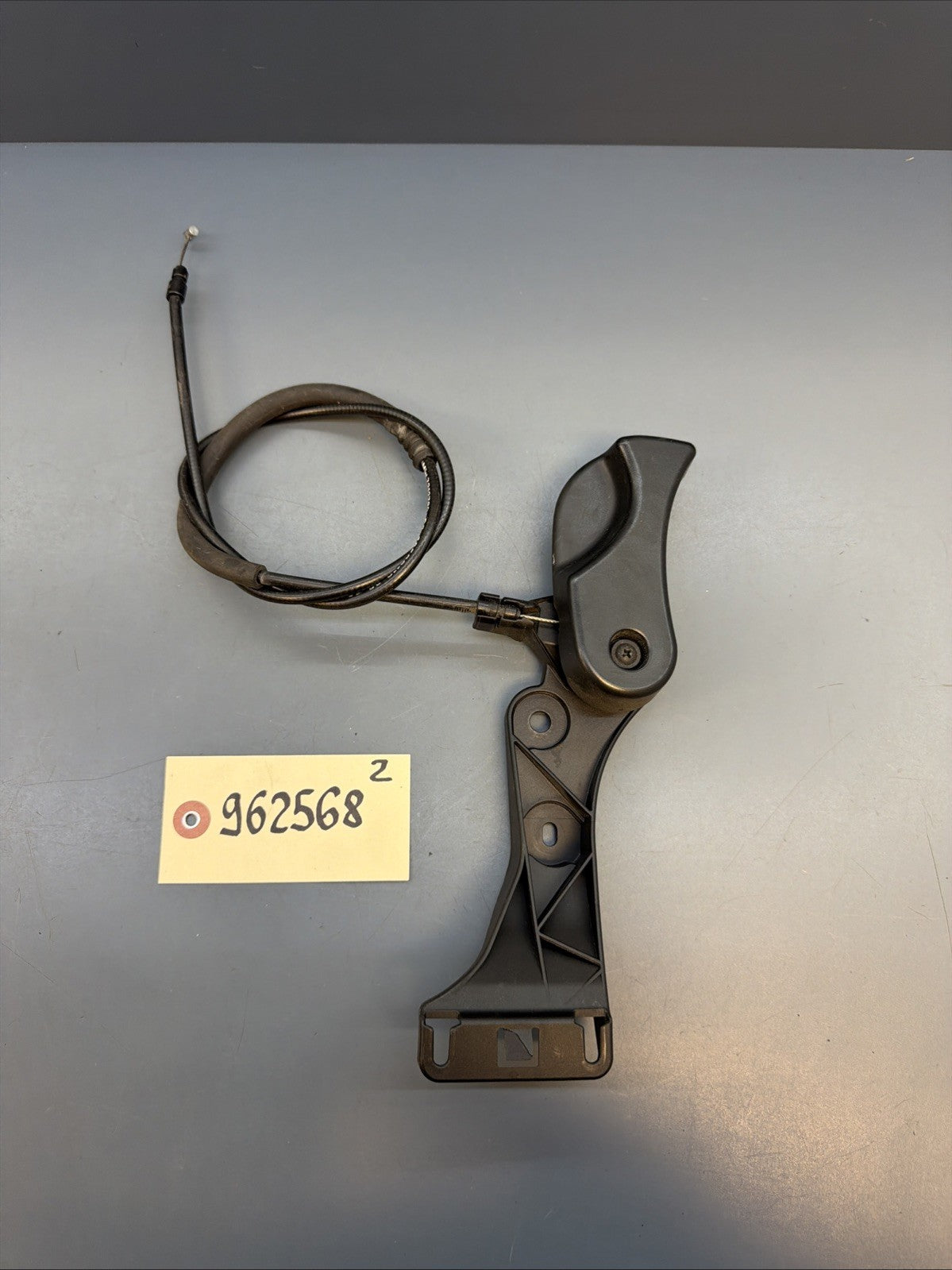 12-22 BMW F30 328i 430i 228i FRONT HOOD SEFETY LOCK LATCH OPEN HANDLE 7326365