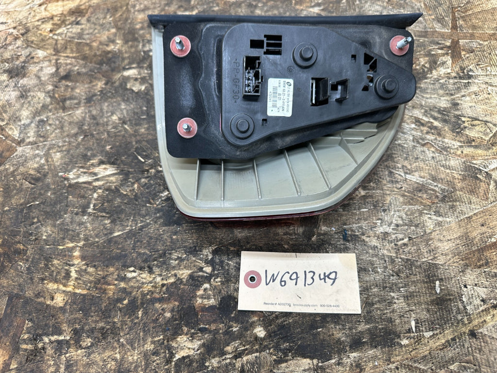 BMW 2003-2006 E83 X3 PRE LCI REAR LEFT+RIGHT OUTER TAIL LIGHT SET OEM 3404103+4