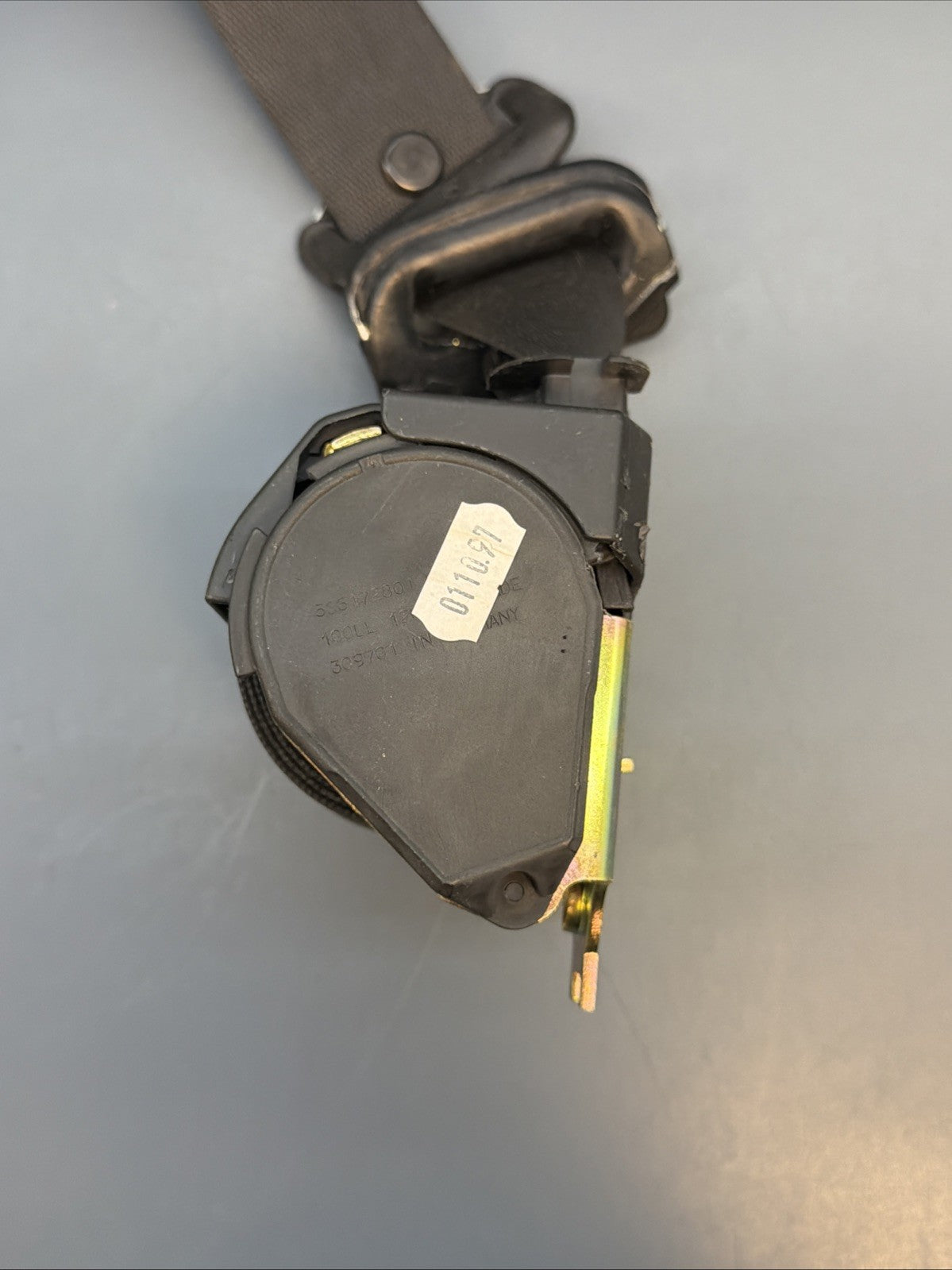 OEM FRONT RIGHT SEAT BELT RETRACTOR FOR 1997 1998 1999 2000 BMW 540I 566172801