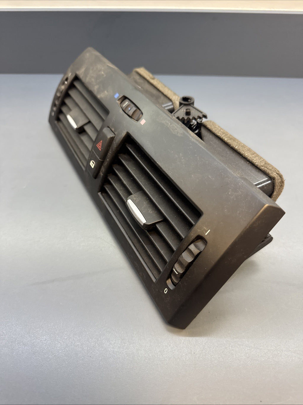 2004 - 2010 BMX X3 - E83 - Center Dashboard Air Vents - Black - 3415965