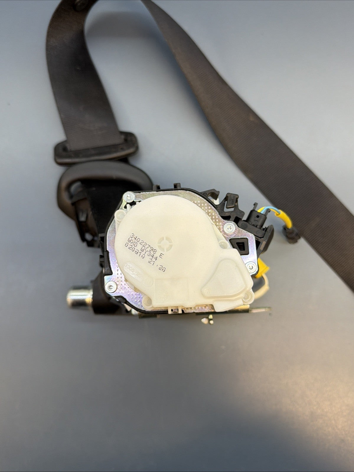 08-13 BMW E88 128i 135i Front Right Passenger Side Convertible Seat Belt OEM