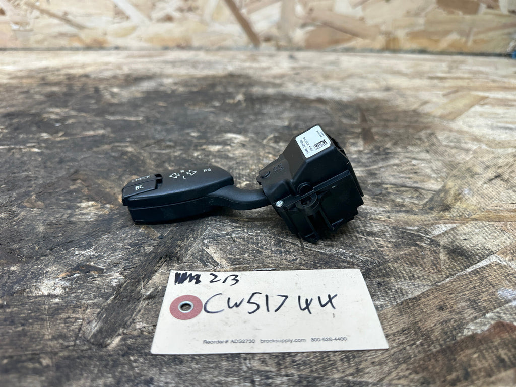 BMW 01-10 E60 E63 5/6 SERIES WHEEL COLUMN TURN SIGNAL STOCK SWITCH 6951349