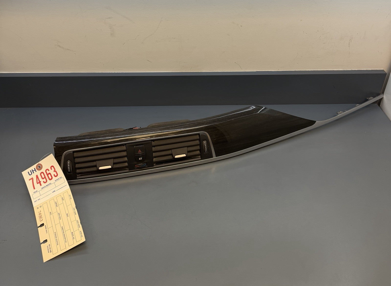 BMW F30 F31 3 SERIES LCI DASHBOARD TRIM CENTRE AIR VENTS 9347436 9357927