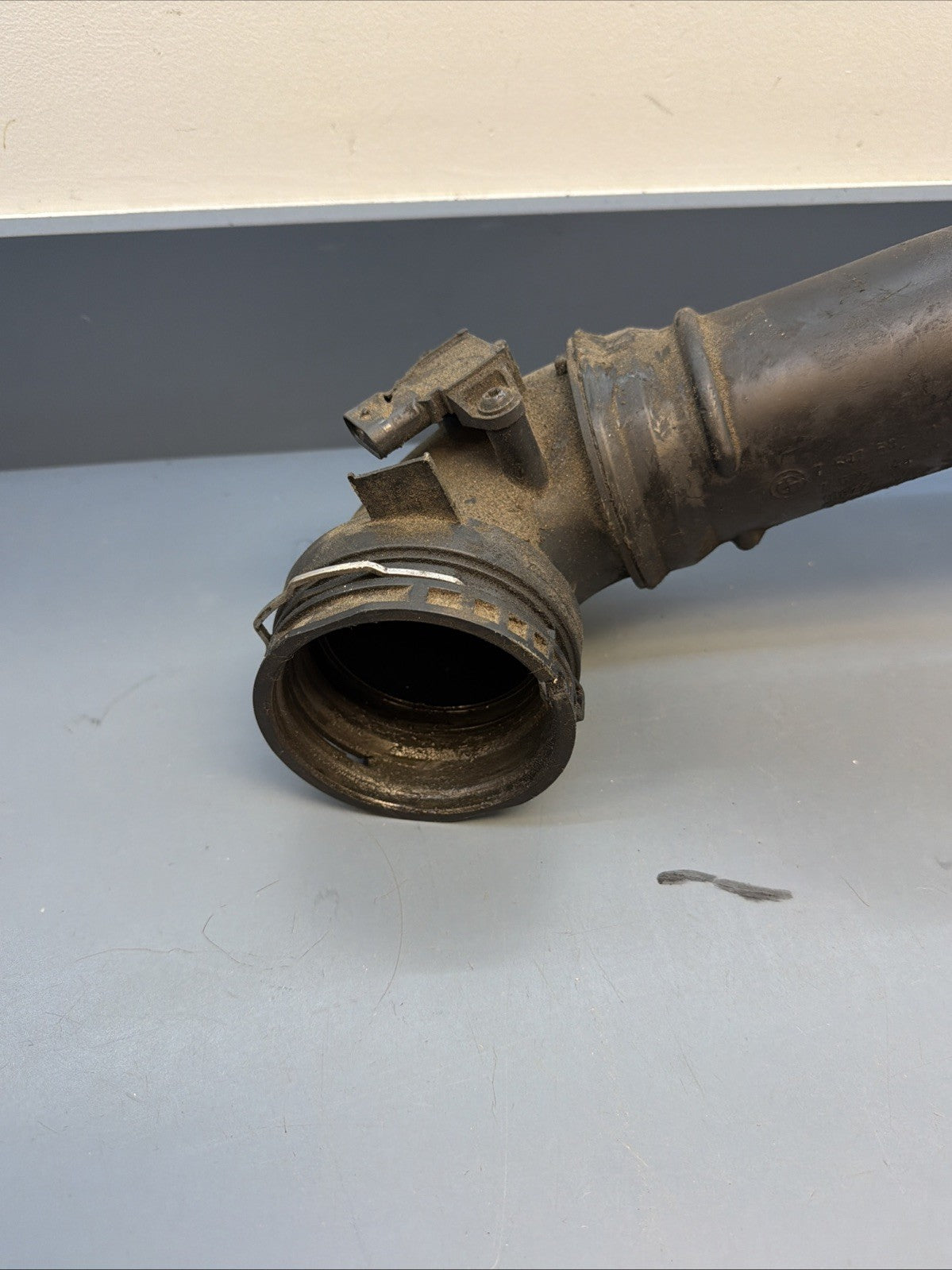 12-18 BMW F25 F30 328 F32 F36 N20 N26 TURBOCHARGER AIR PRESSURE PIPE OEM 7605044