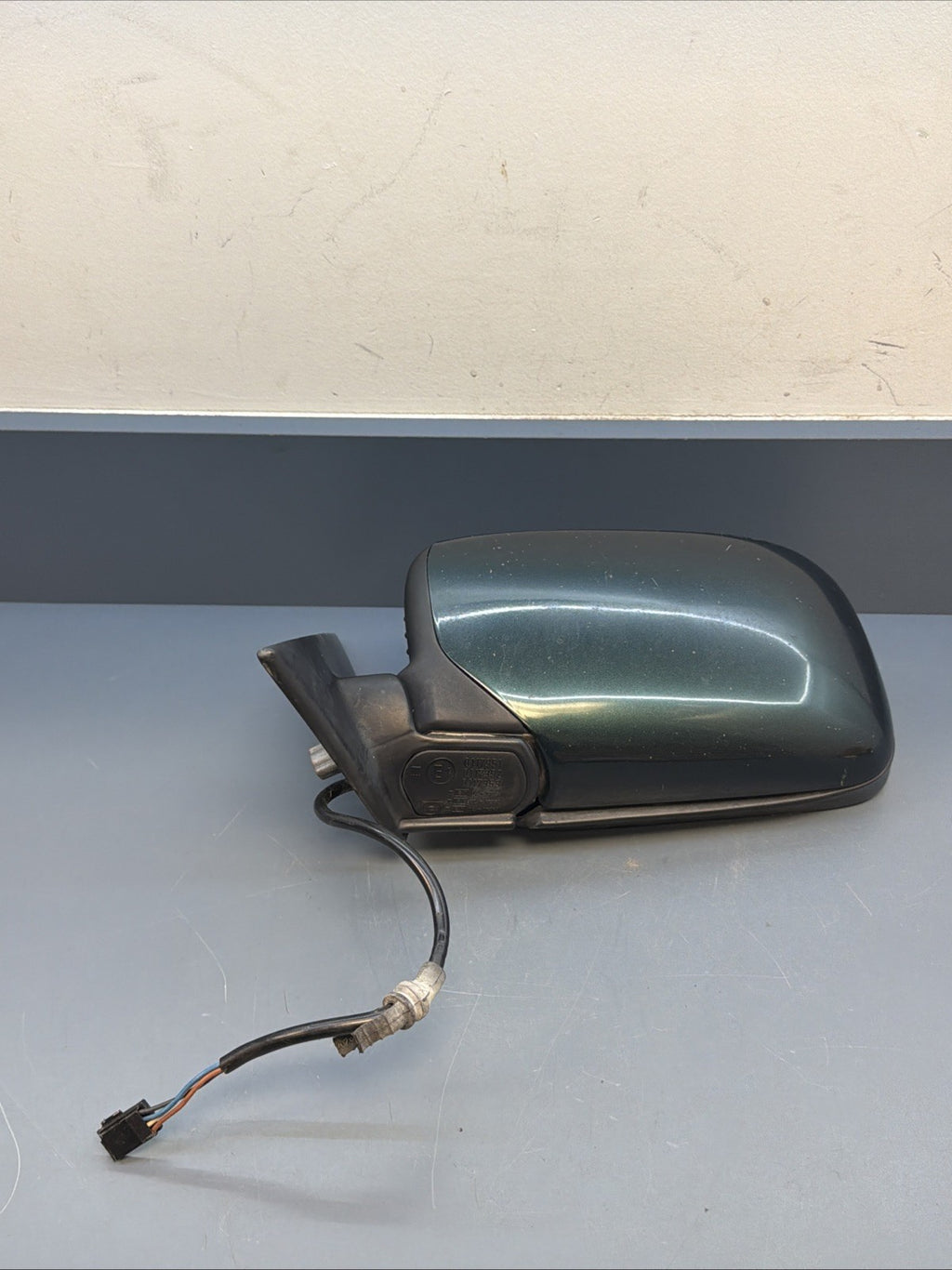 BMW 1995 E34 530i   Left Driver side  Door Mirror 0117351  GREEN