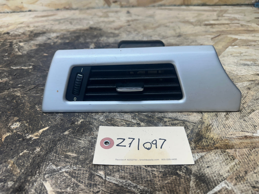 BMW 04-11 E90 3 SERIES FRONT LEFT DRIVER SIDE AIR VENT ALUMINUM TRIM 9123297