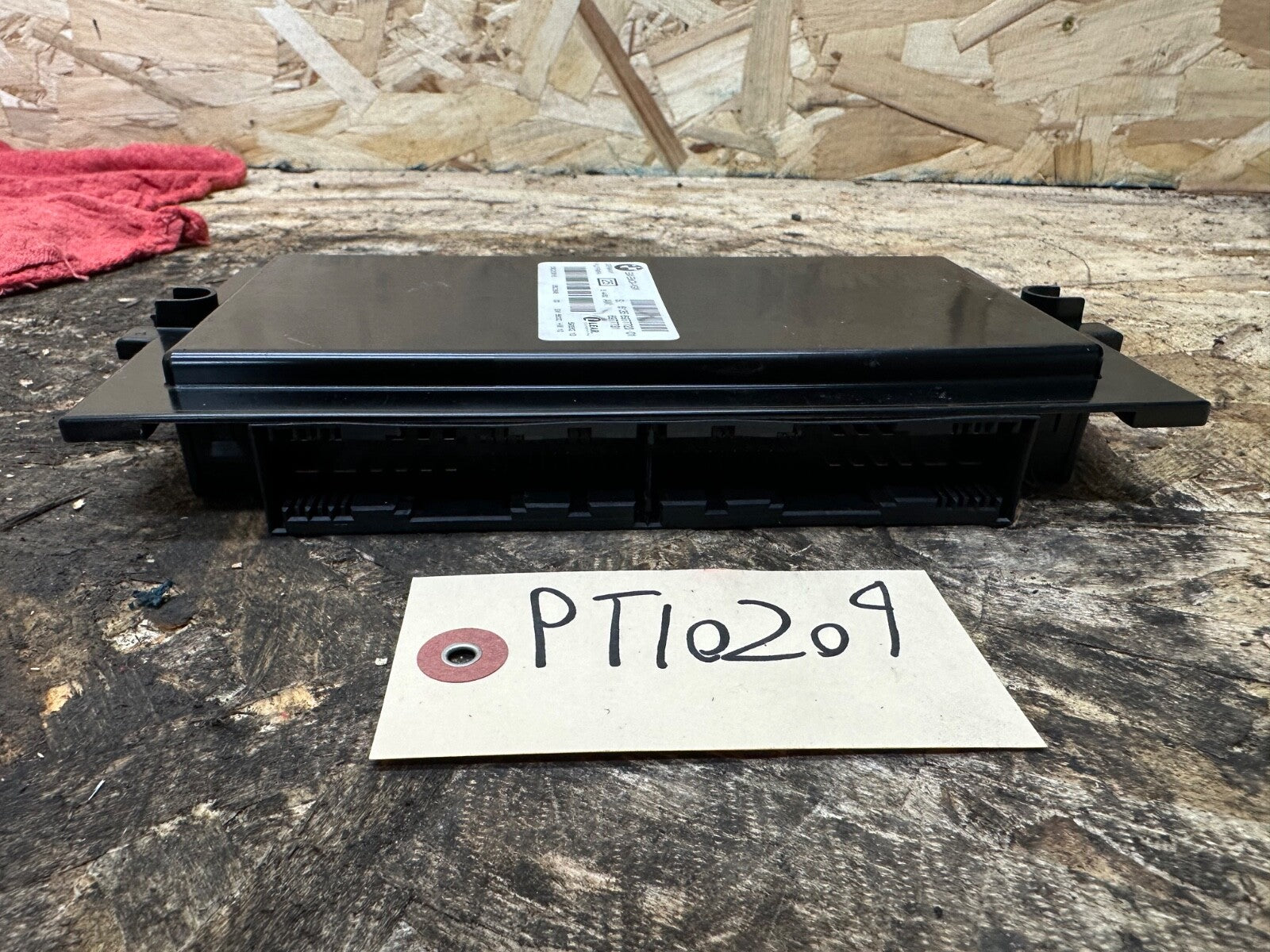 BMW E90 2006-2012 FOOTWELL ECU LCM CONTROL MODULE OEM 6977723