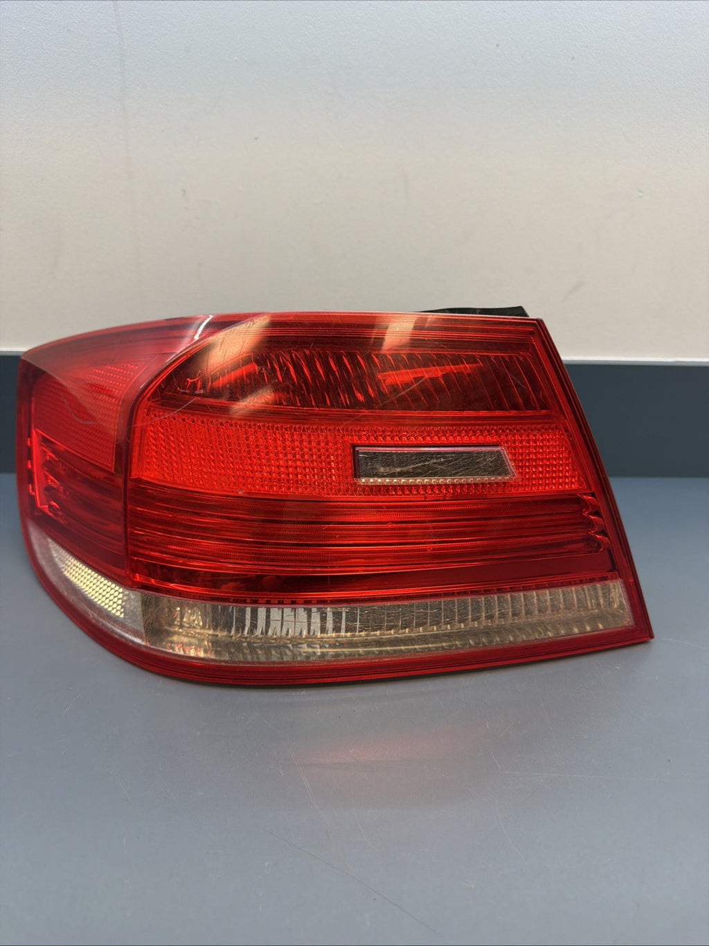 2007-10 BMW E92 3 Series Coupe Pre-LCI Outer Left Driver Taillight OEM 7174403