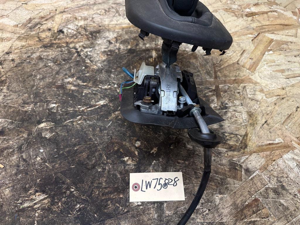 BMW 2002-2008 E85 E86 Z4 AUTOMATIC TRANSMISSION GEAR SELECTOR+BOOT OEM 7561186