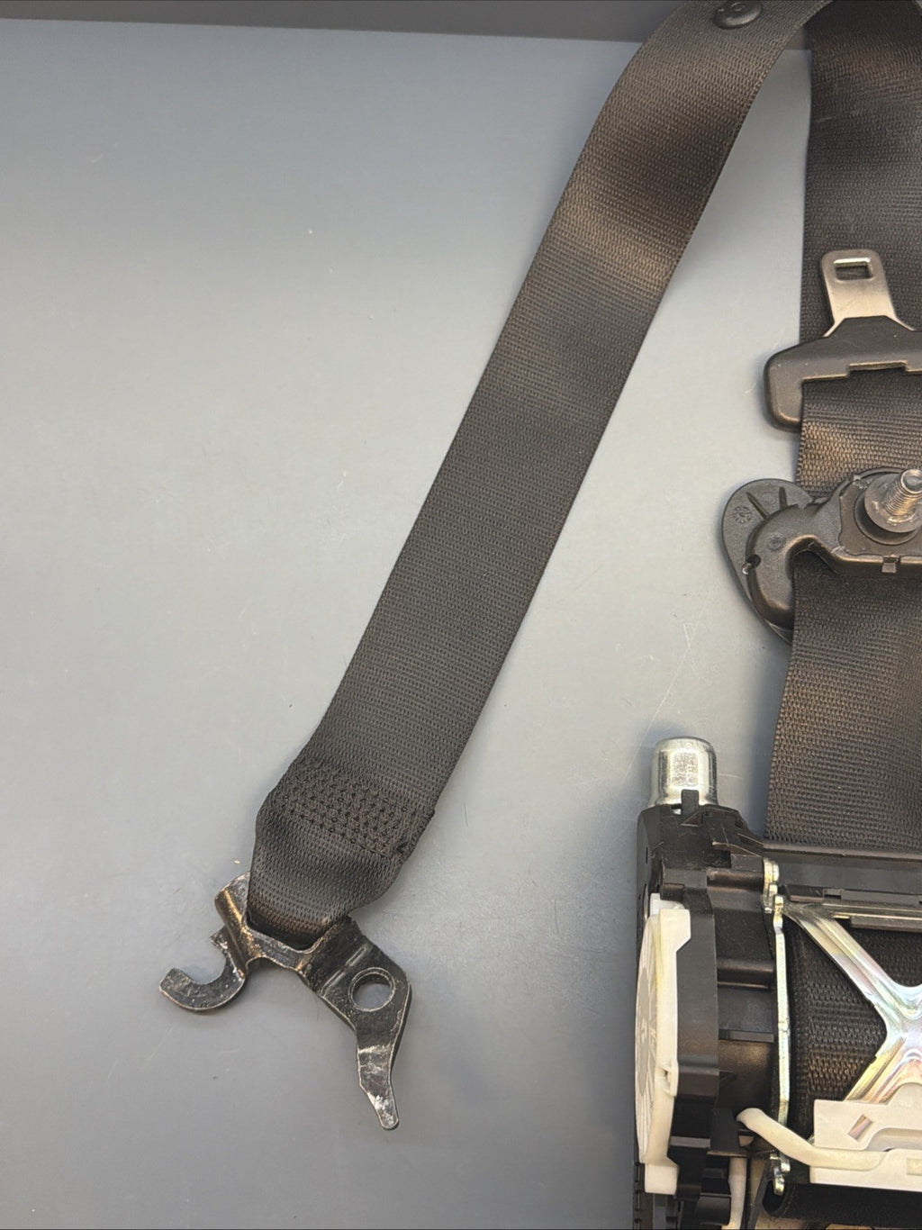 12-15 BMW X1 E84 Front Left Driver Seat Belt Retractor 34061696